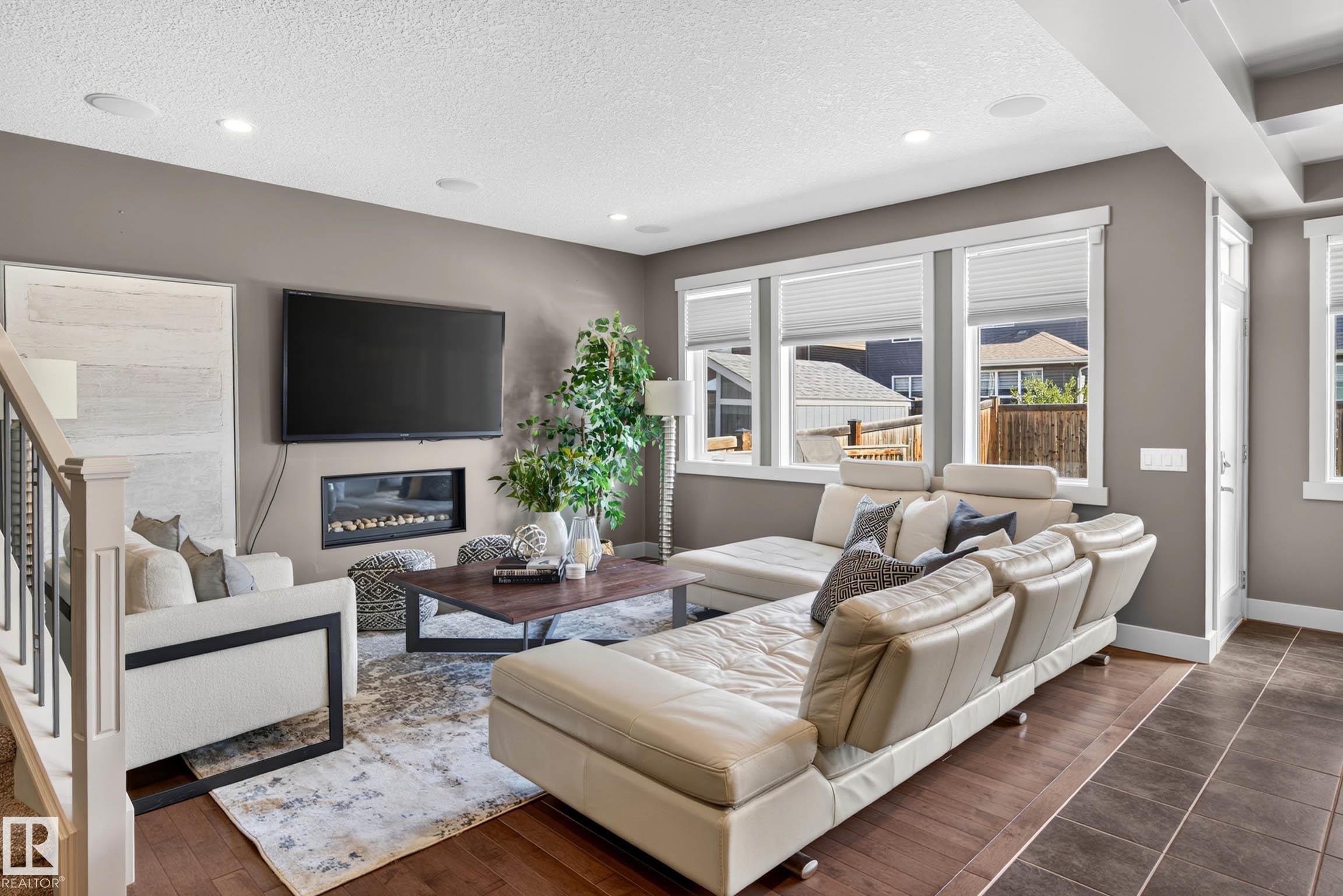 Photo 4 at 4394 Crabapple Crescent SW, The Orchards At Ellerslie, Edmonton