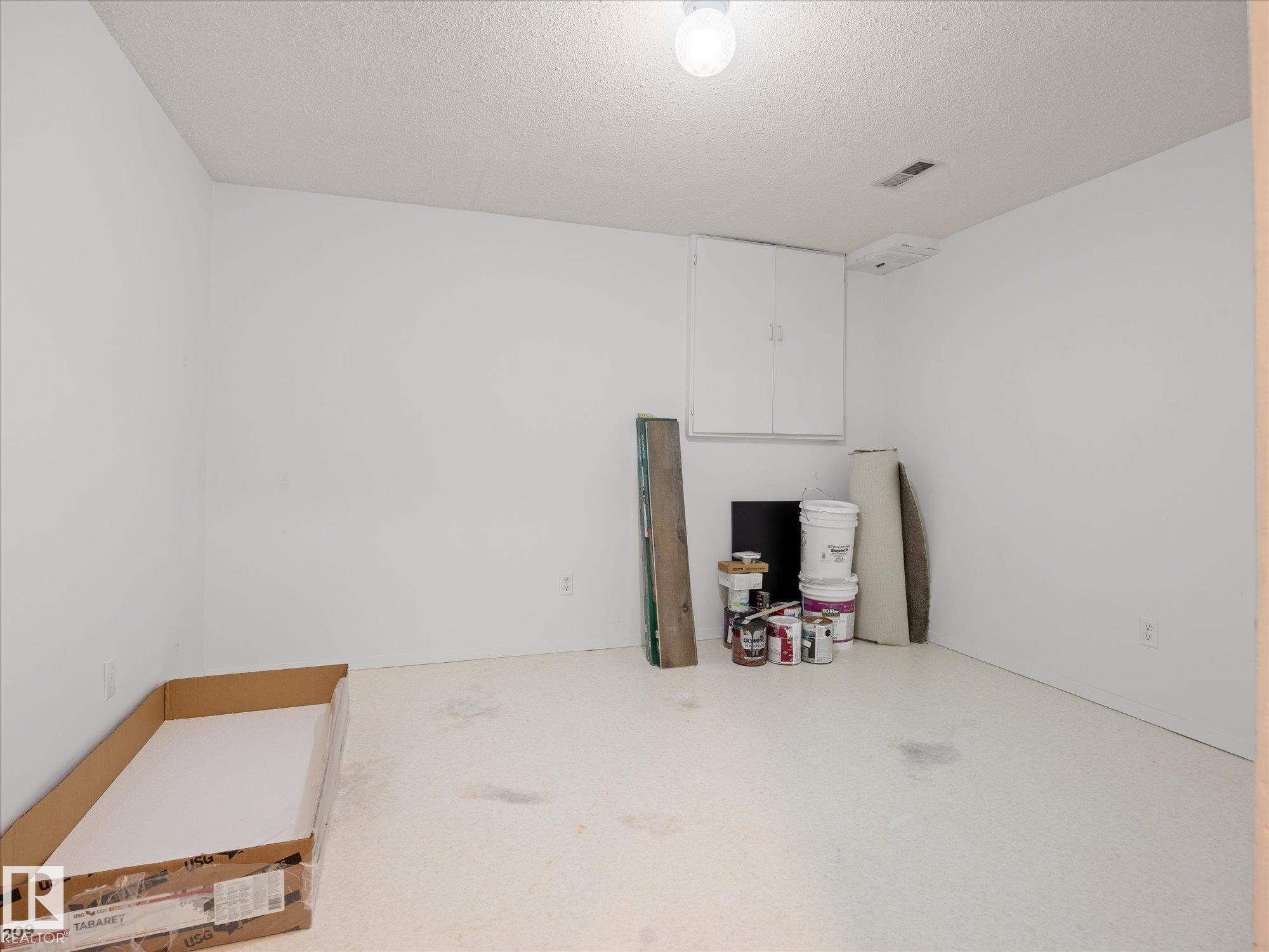 Photo 32 at 15 Willoughby Drive, Woodlands, St. Albert