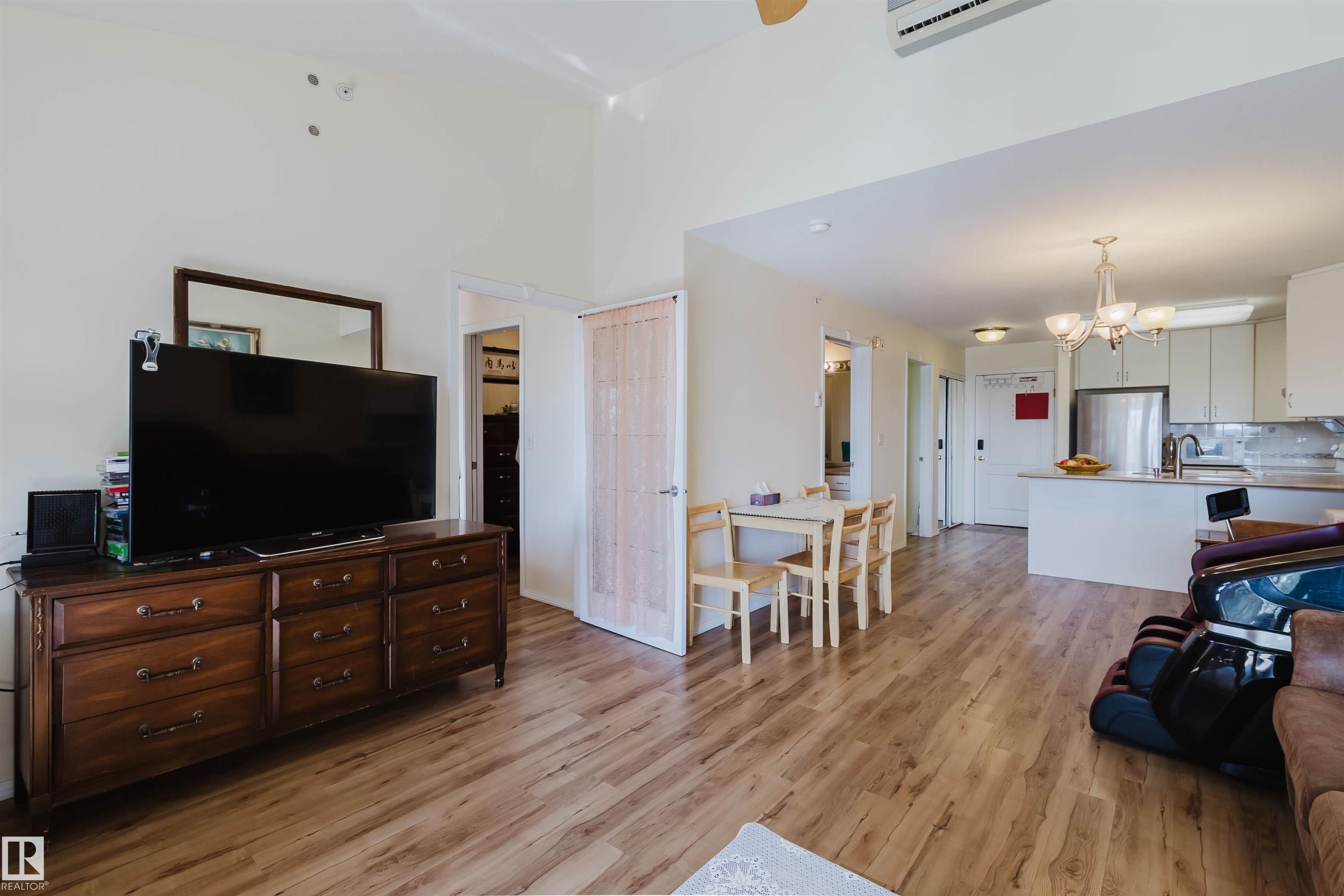 Photo 14 at 405 - 8922 156 Street NW, Meadowlark Park, Edmonton