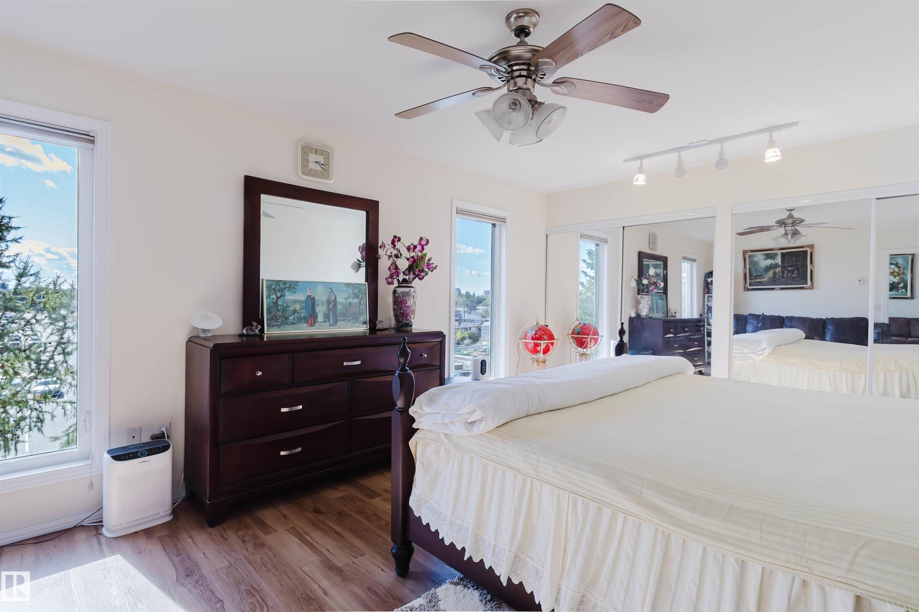 Photo 18 at 405 - 8922 156 Street NW, Meadowlark Park, Edmonton