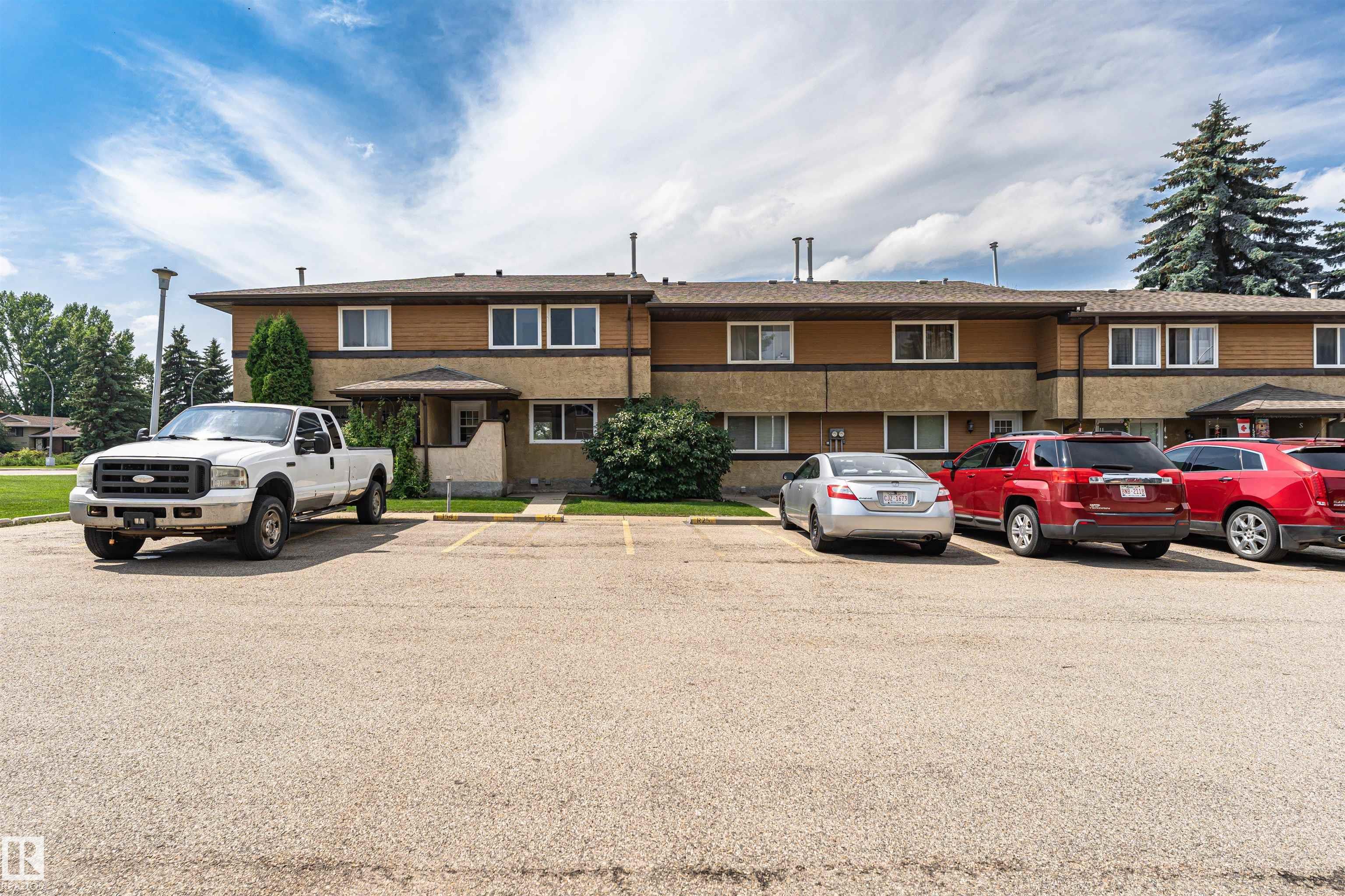 Photo 2 at 155 Woodborough Way NW, Bannerman, Edmonton