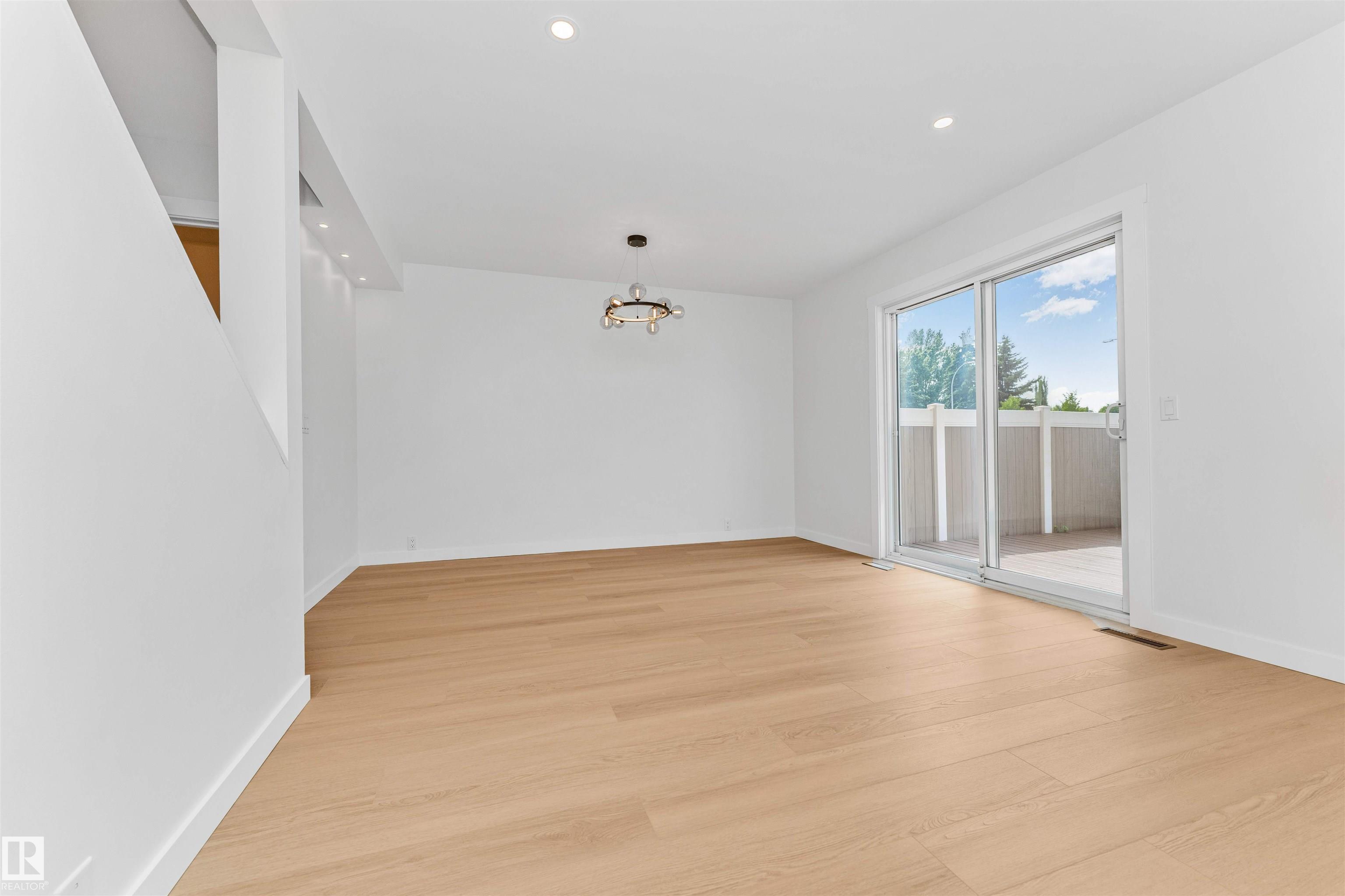 Photo 16 at 155 Woodborough Way NW, Bannerman, Edmonton