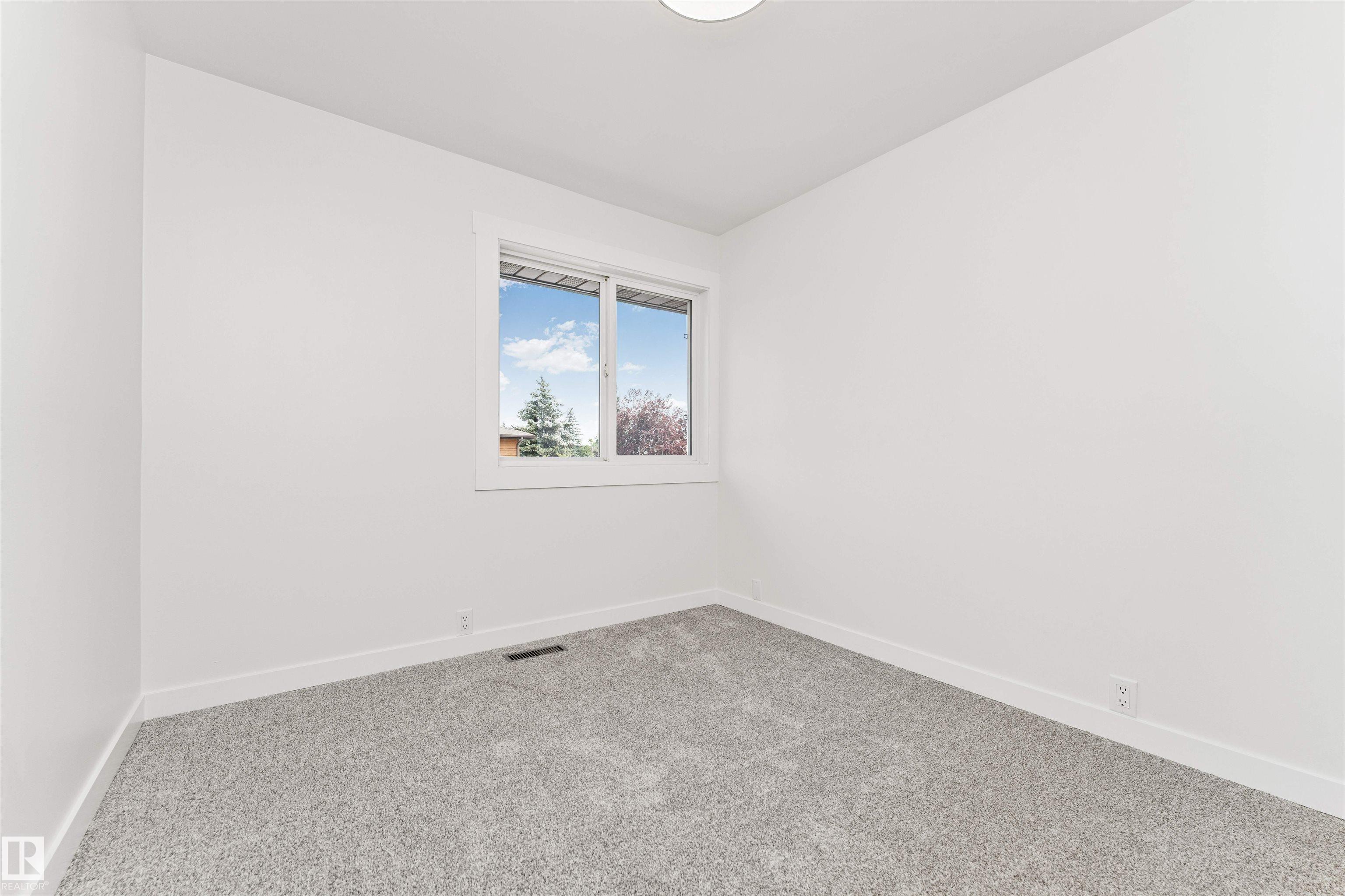 Photo 32 at 155 Woodborough Way NW, Bannerman, Edmonton
