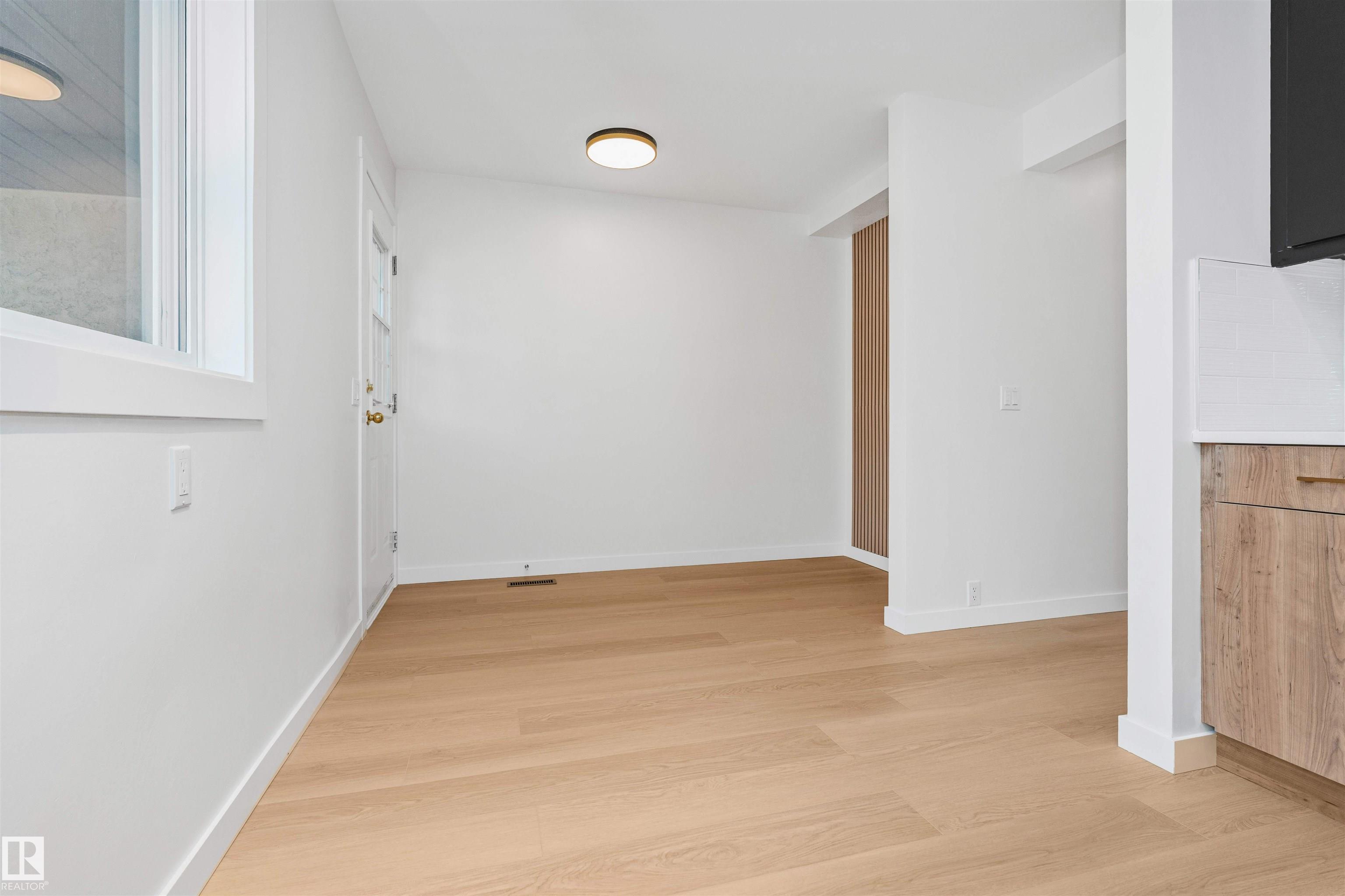 Photo 5 at 155 Woodborough Way NW, Bannerman, Edmonton