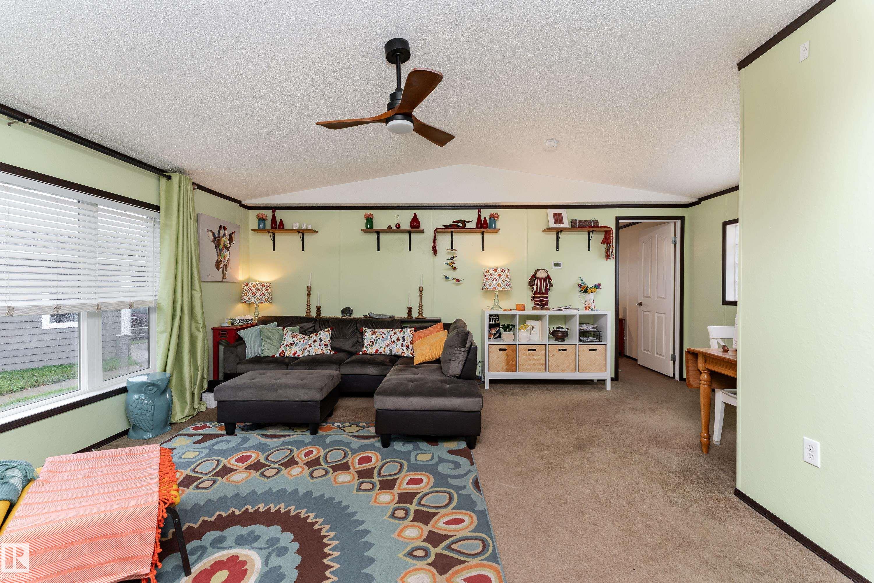 Picture for 422 Oak Wood CR NW NW