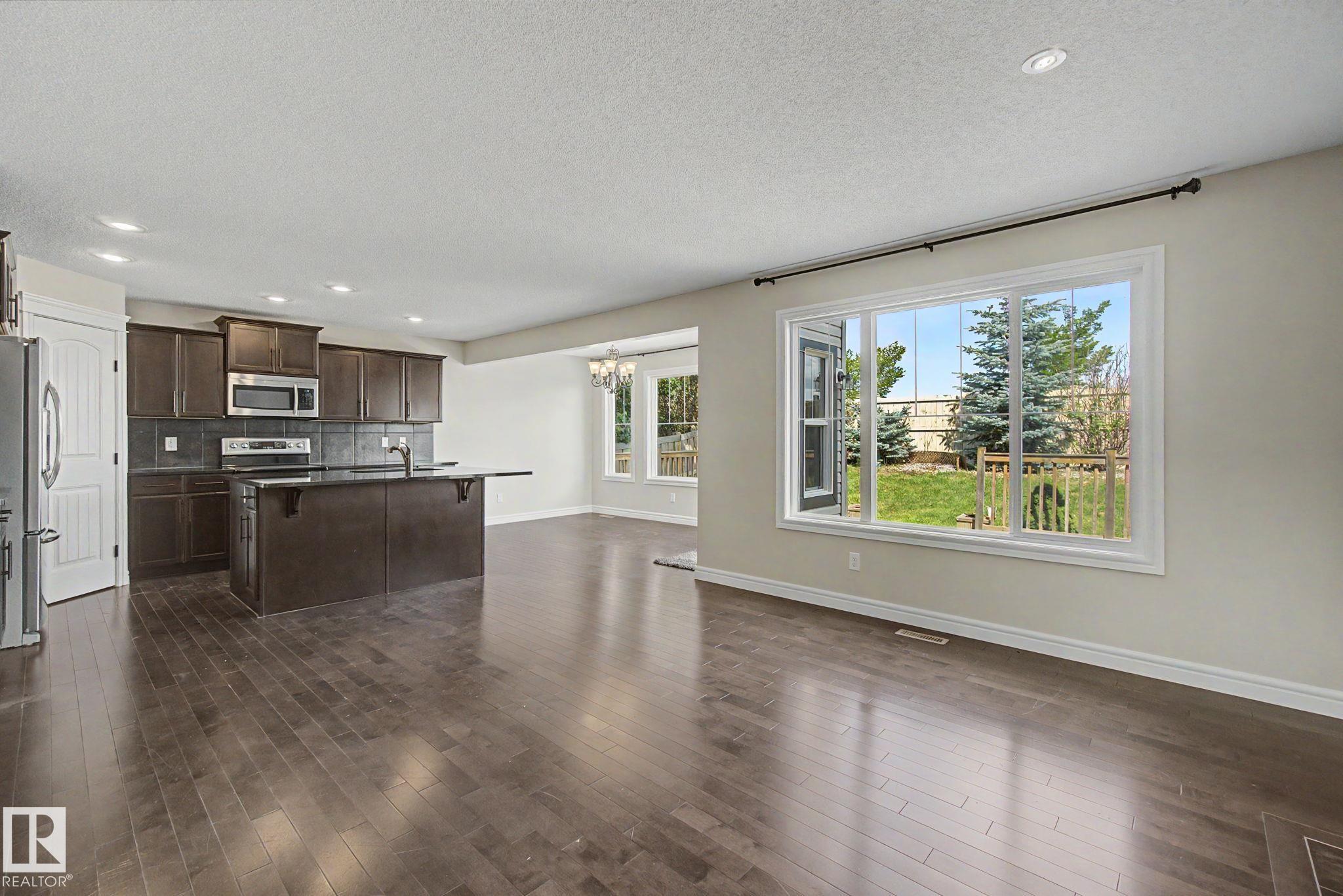 Photo 14 at 15868 10 Avenue SW, Glenridding Heights, Edmonton