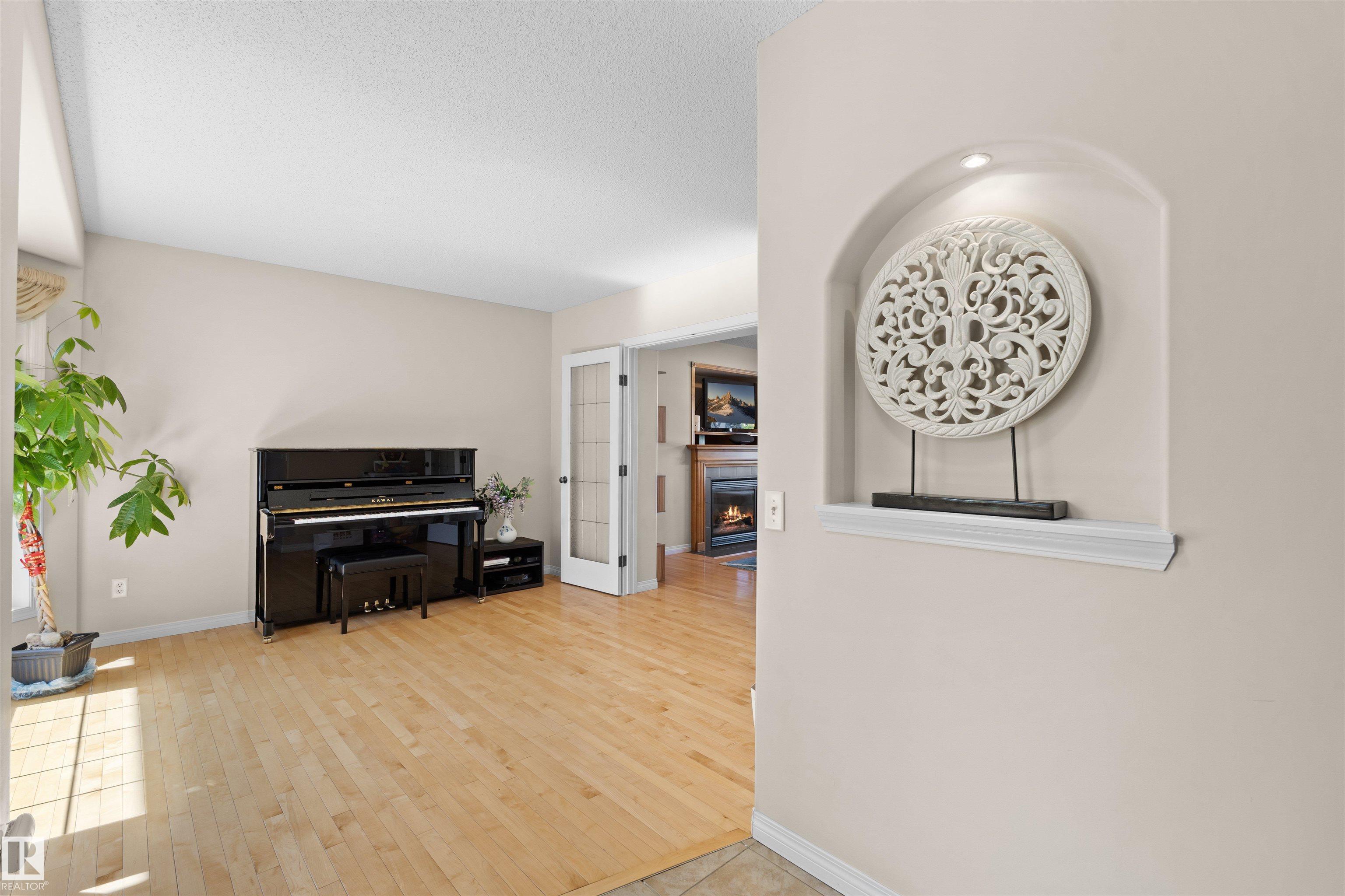 Photo 12 at 20616 56 Avenue NW, The Hamptons, Edmonton