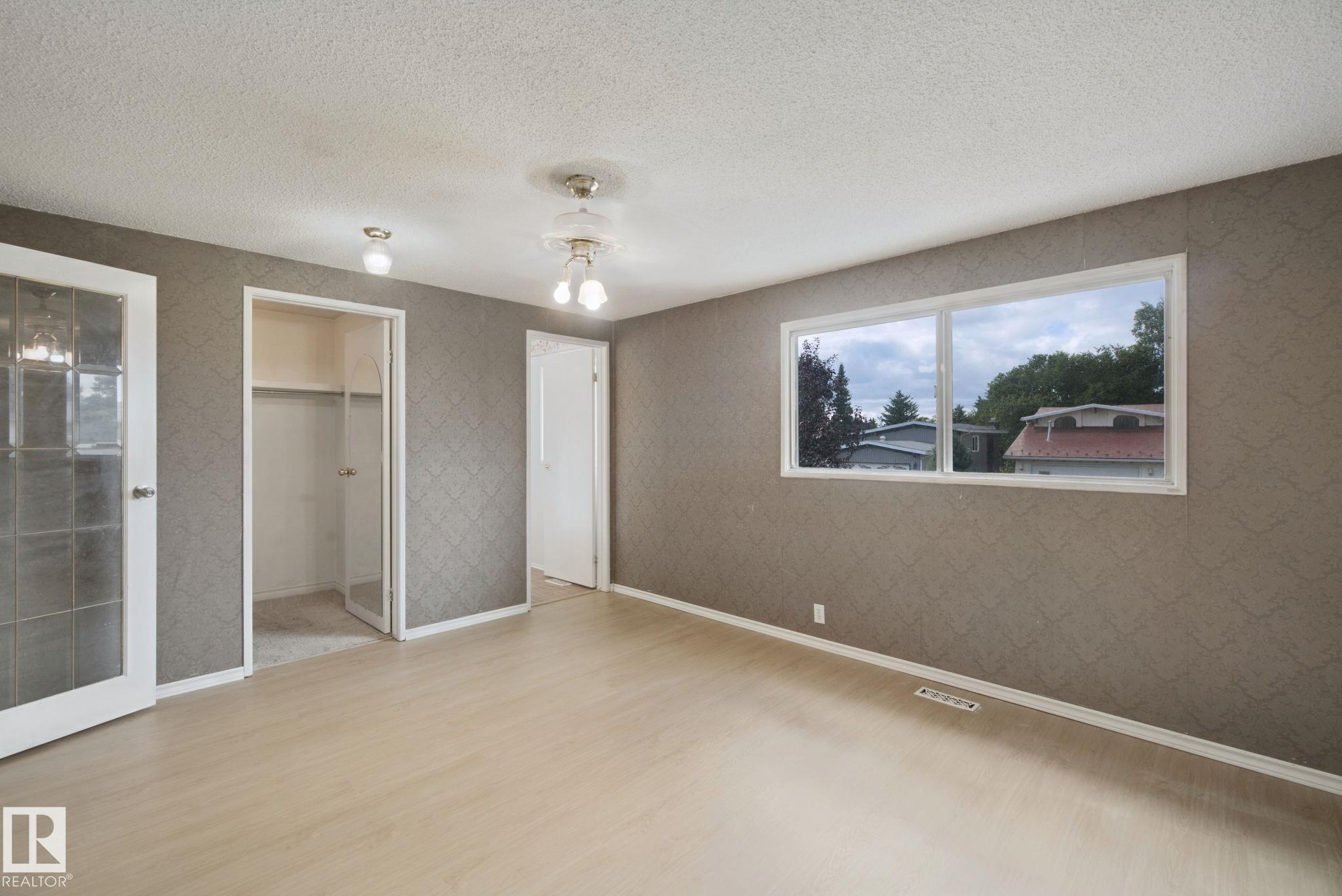 Photo 32 at 8807 181 Street NW, Belmead, Edmonton