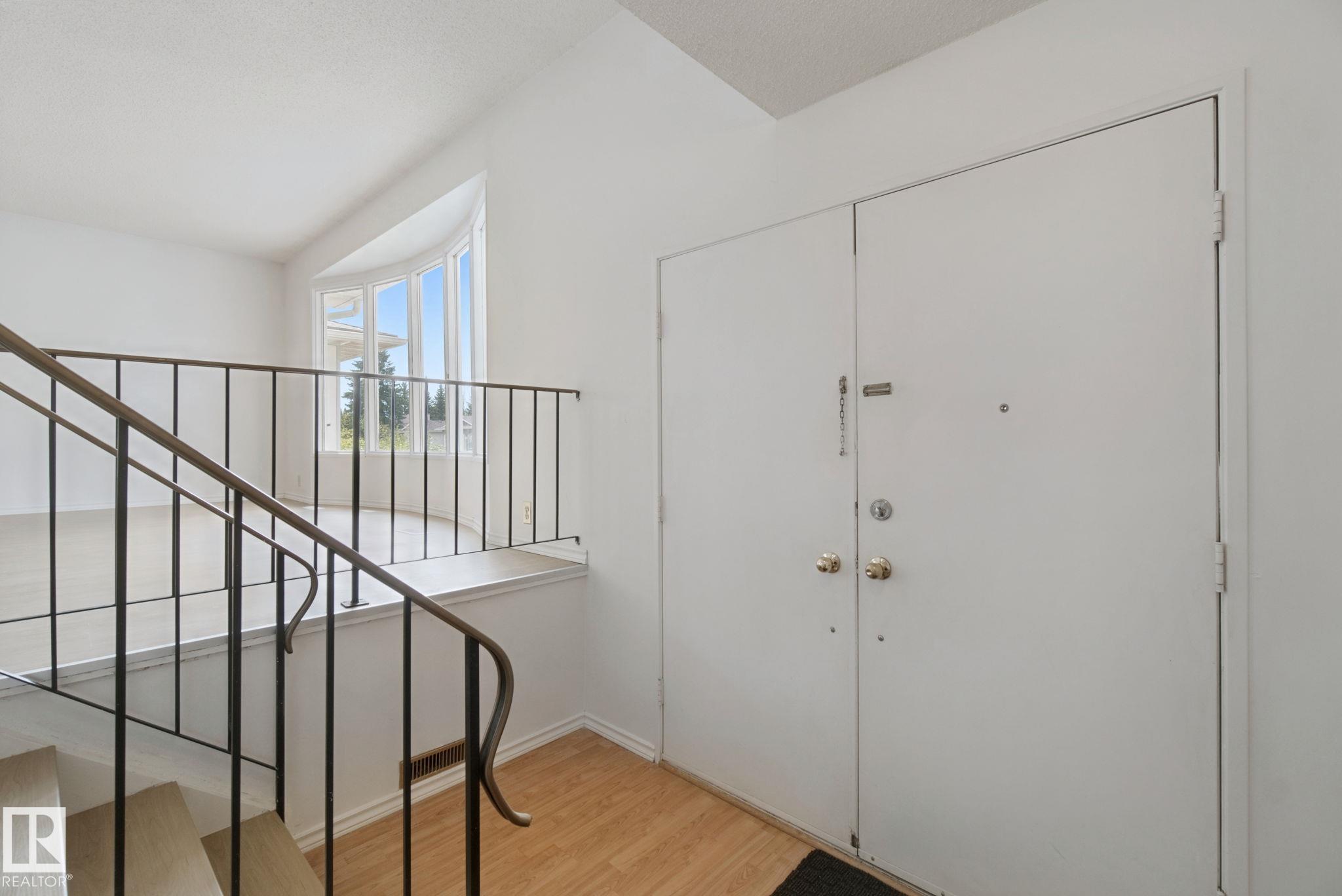 Photo 7 at 8807 181 Street NW, Belmead, Edmonton