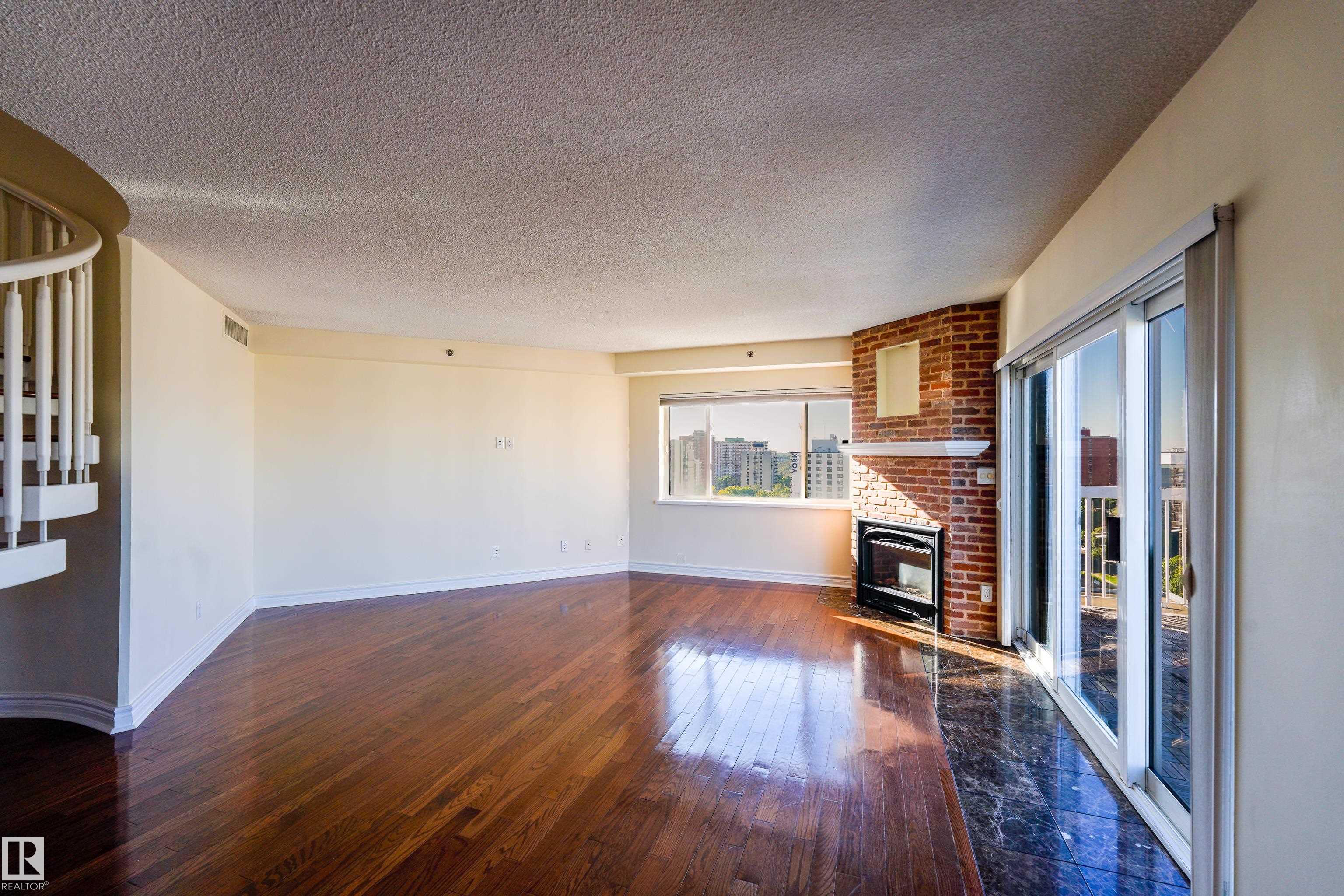 Photo 11 at 1504 - 10130 114 Street NW, Wîhkwêntôwin, Edmonton