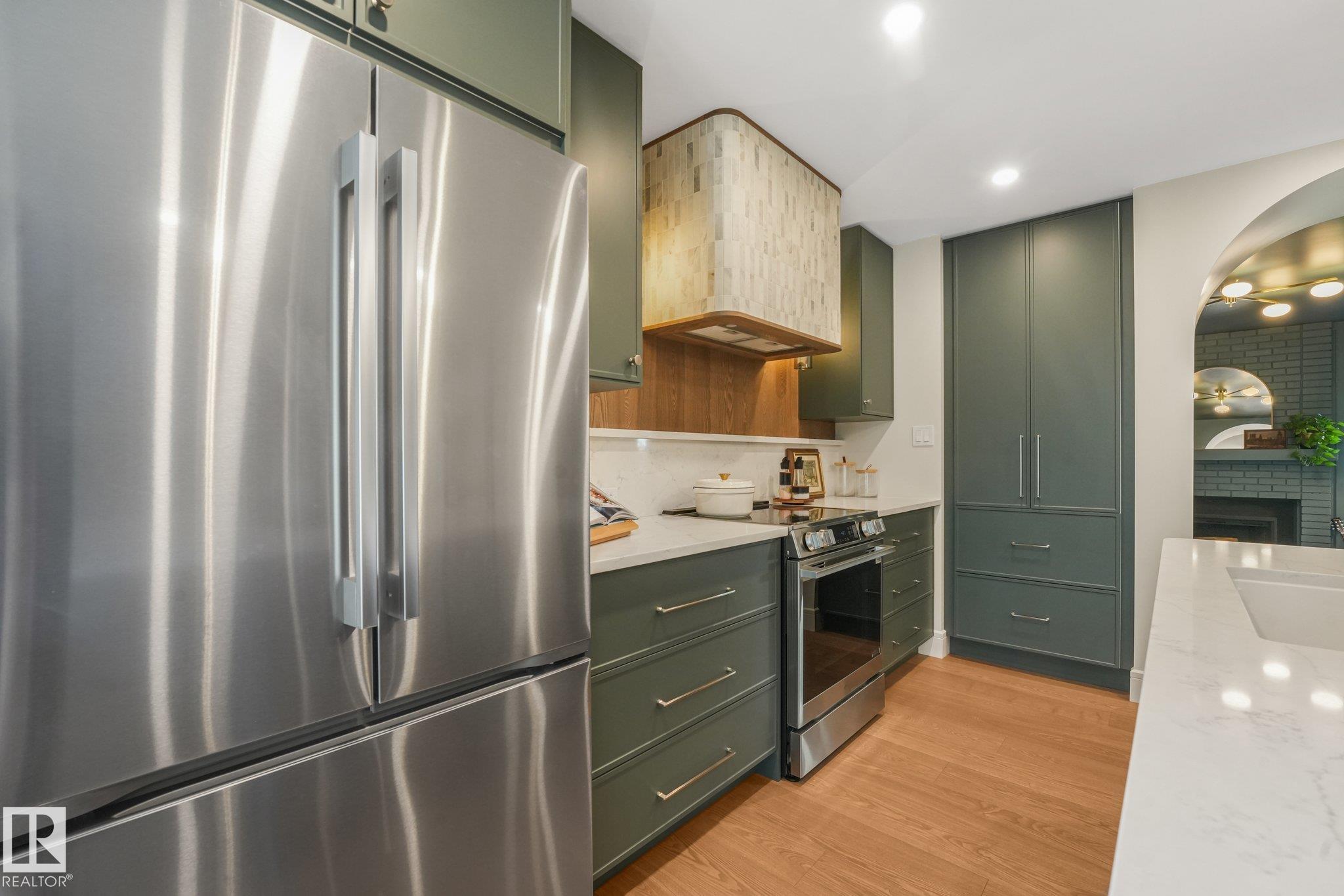 Photo 20 at 2031 104a Street NW, Keheewin, Edmonton