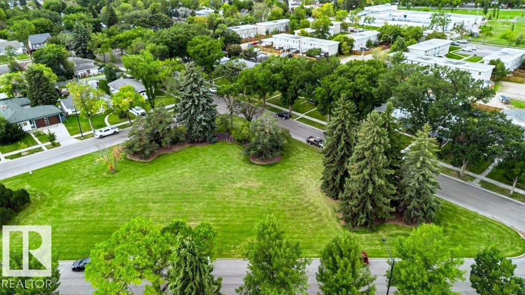 Photo 27 at 12255 Dovercourt Crescent NW, Dovercourt, Edmonton
