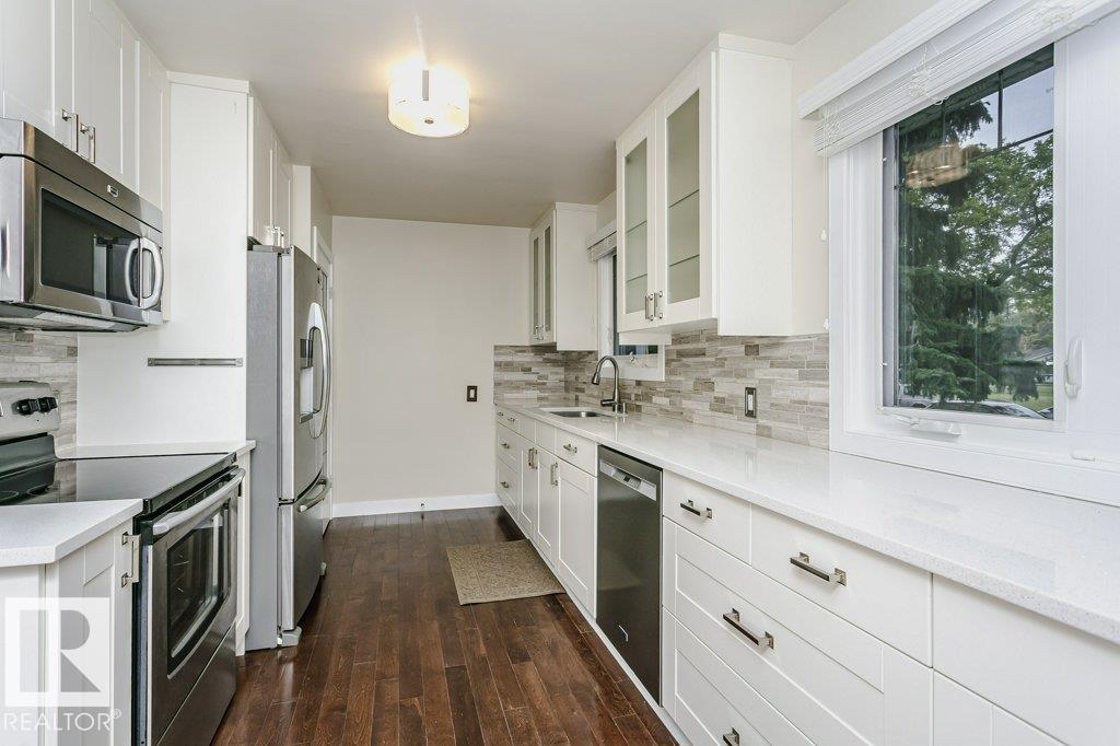 Photo 6 at 12255 Dovercourt Crescent NW, Dovercourt, Edmonton