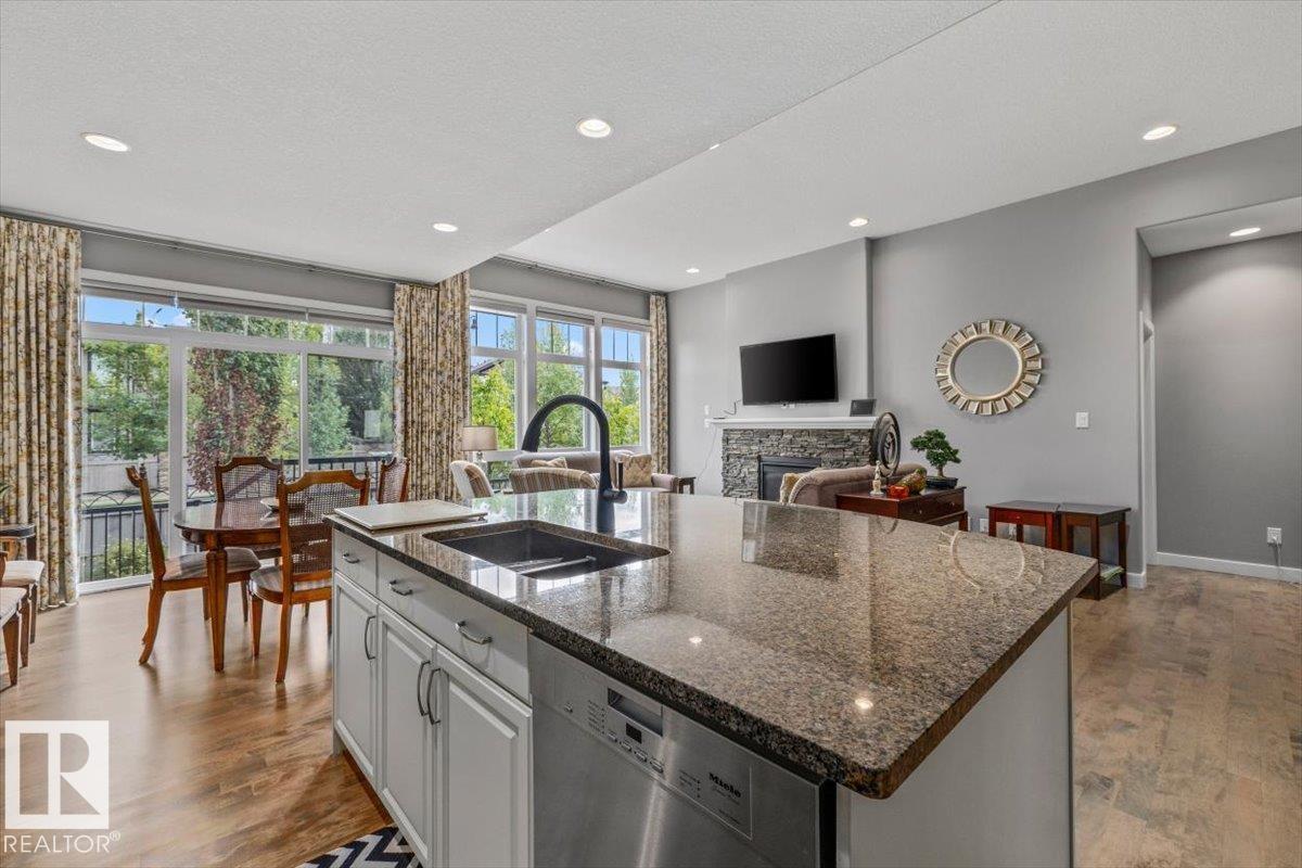 Photo 5 at 647 Cantor Landing SW, Callaghan, Edmonton