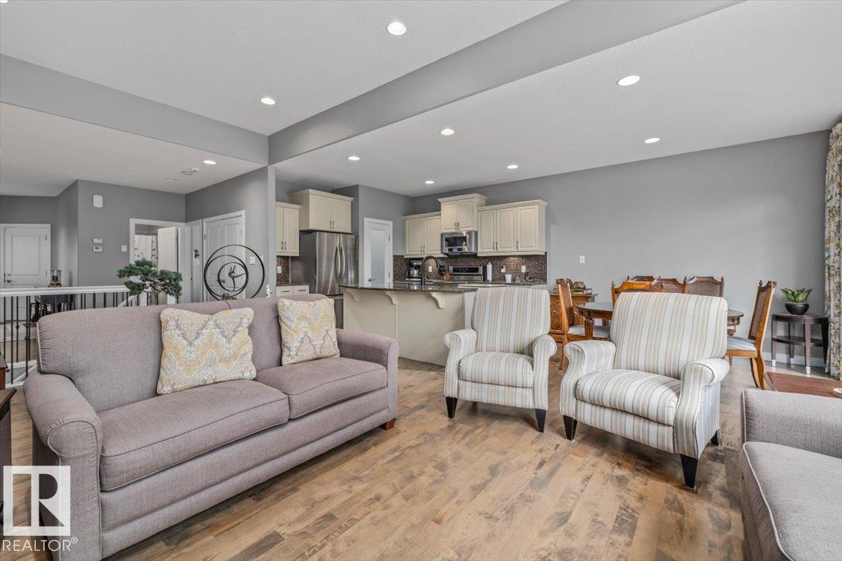Photo 8 at 647 Cantor Landing SW, Callaghan, Edmonton