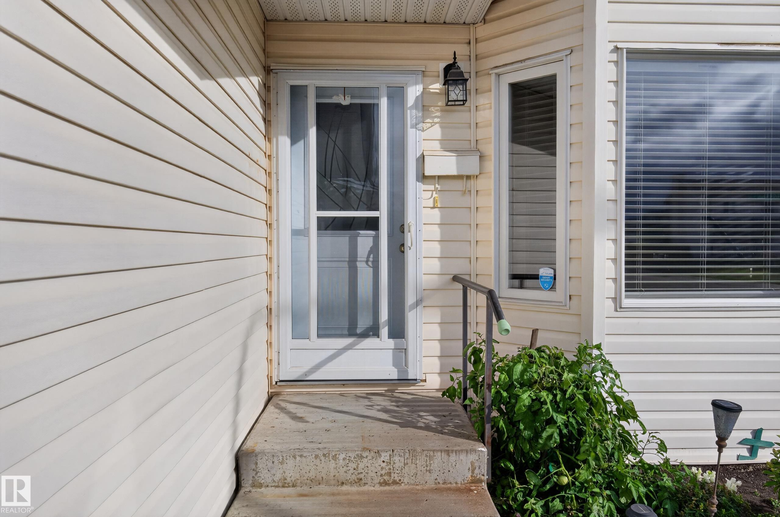 Photo 2 at 365 Hollick-kenyon Road NW, Hollick-Kenyon, Edmonton