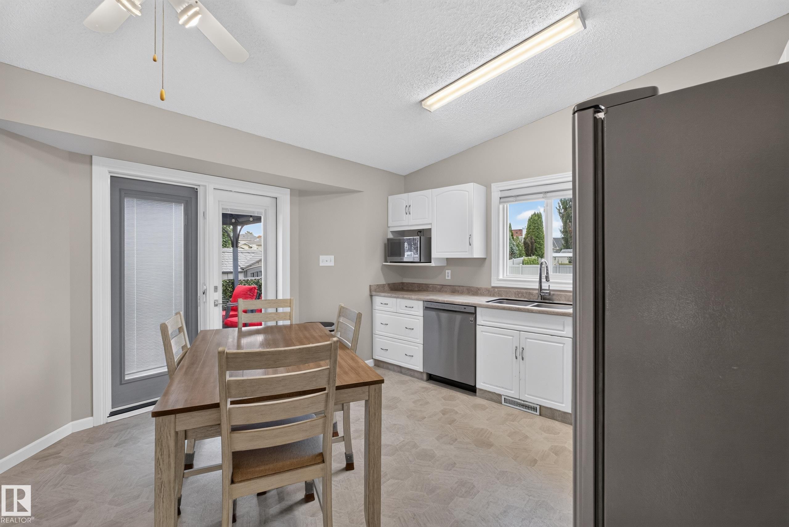 Photo 11 at 365 Hollick-kenyon Road NW, Hollick-Kenyon, Edmonton