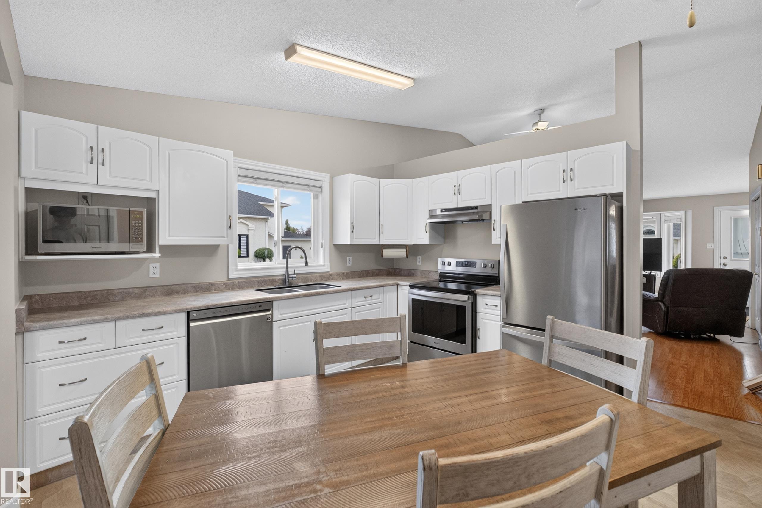 Photo 13 at 365 Hollick-kenyon Road NW, Hollick-Kenyon, Edmonton