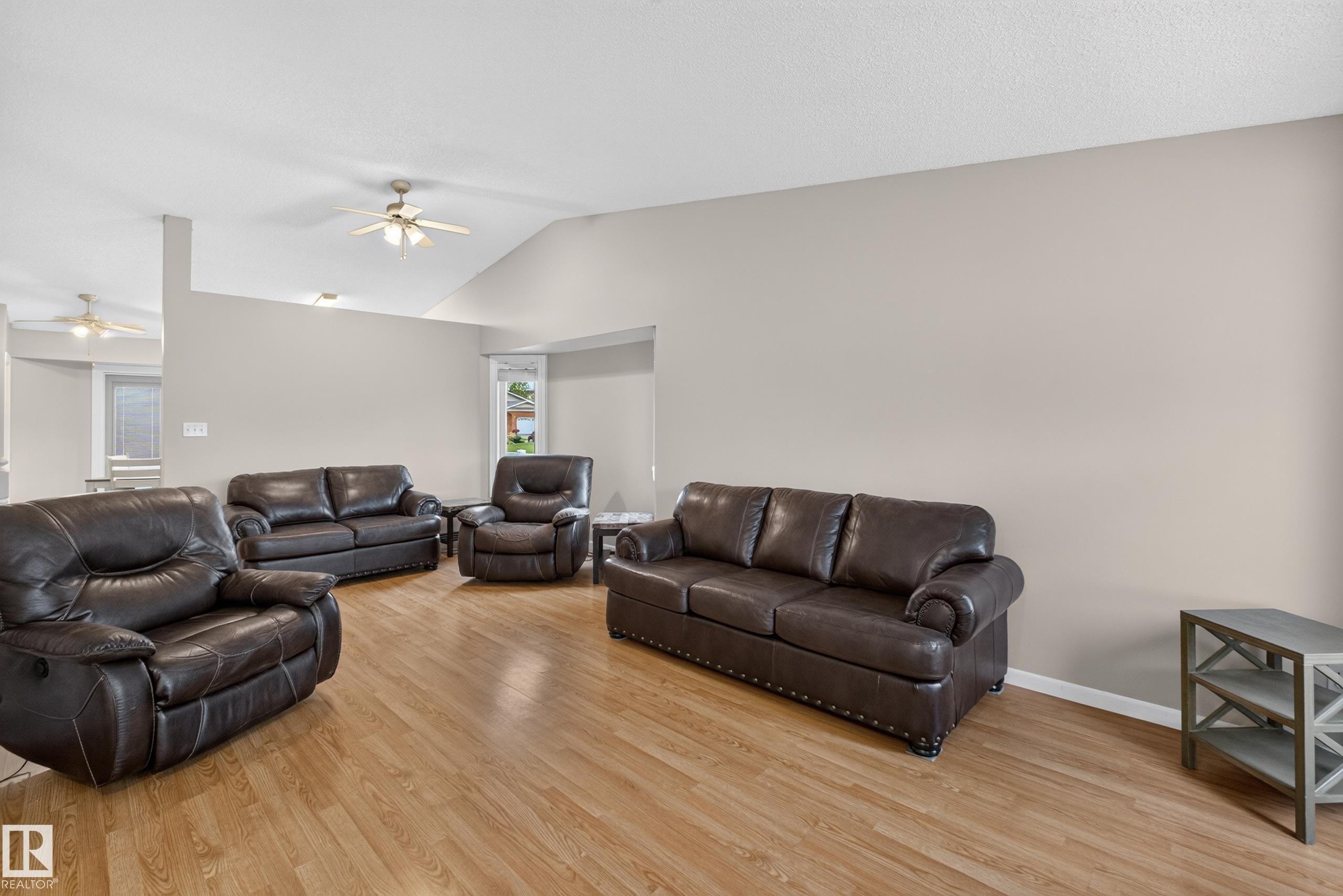 Photo 10 at 365 Hollick-kenyon Road NW, Hollick-Kenyon, Edmonton