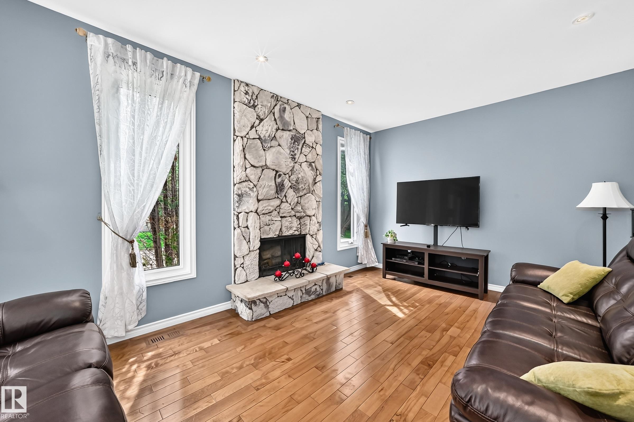 Photo 12 at 10451 26 Avenue NW, Ermineskin, Edmonton