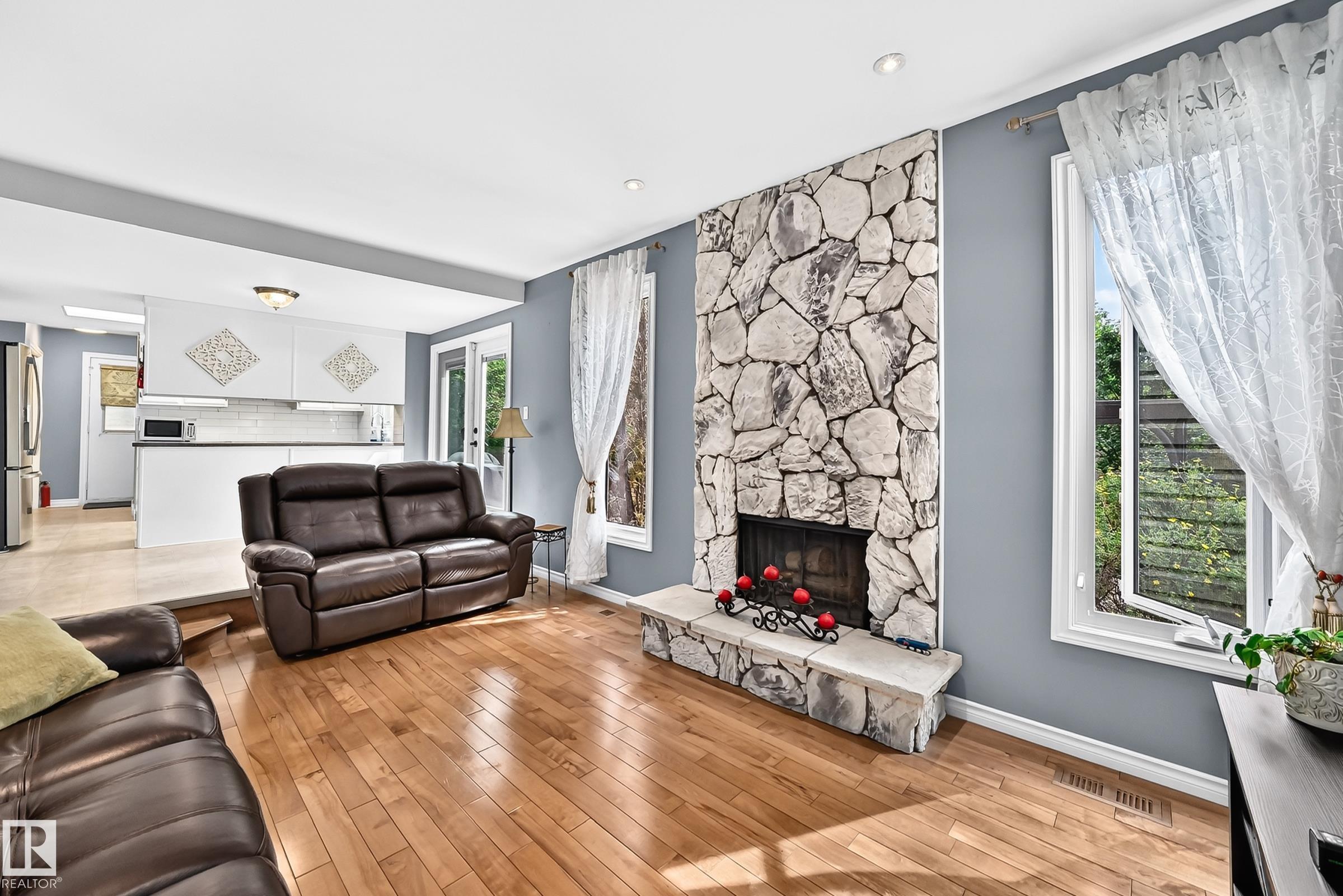 Photo 13 at 10451 26 Avenue NW, Ermineskin, Edmonton