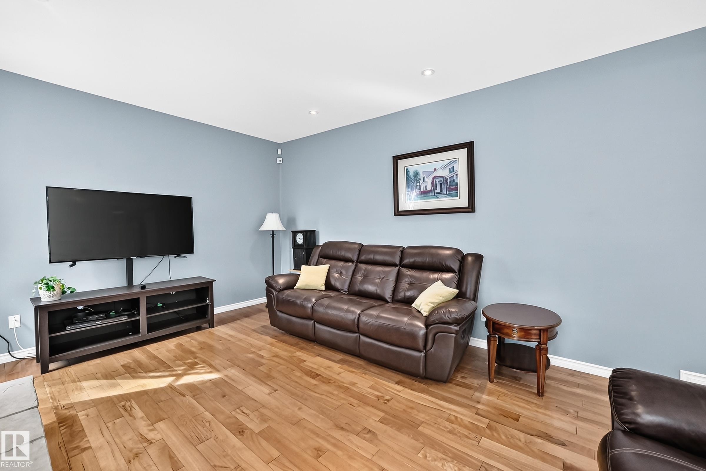 Photo 15 at 10451 26 Avenue NW, Ermineskin, Edmonton