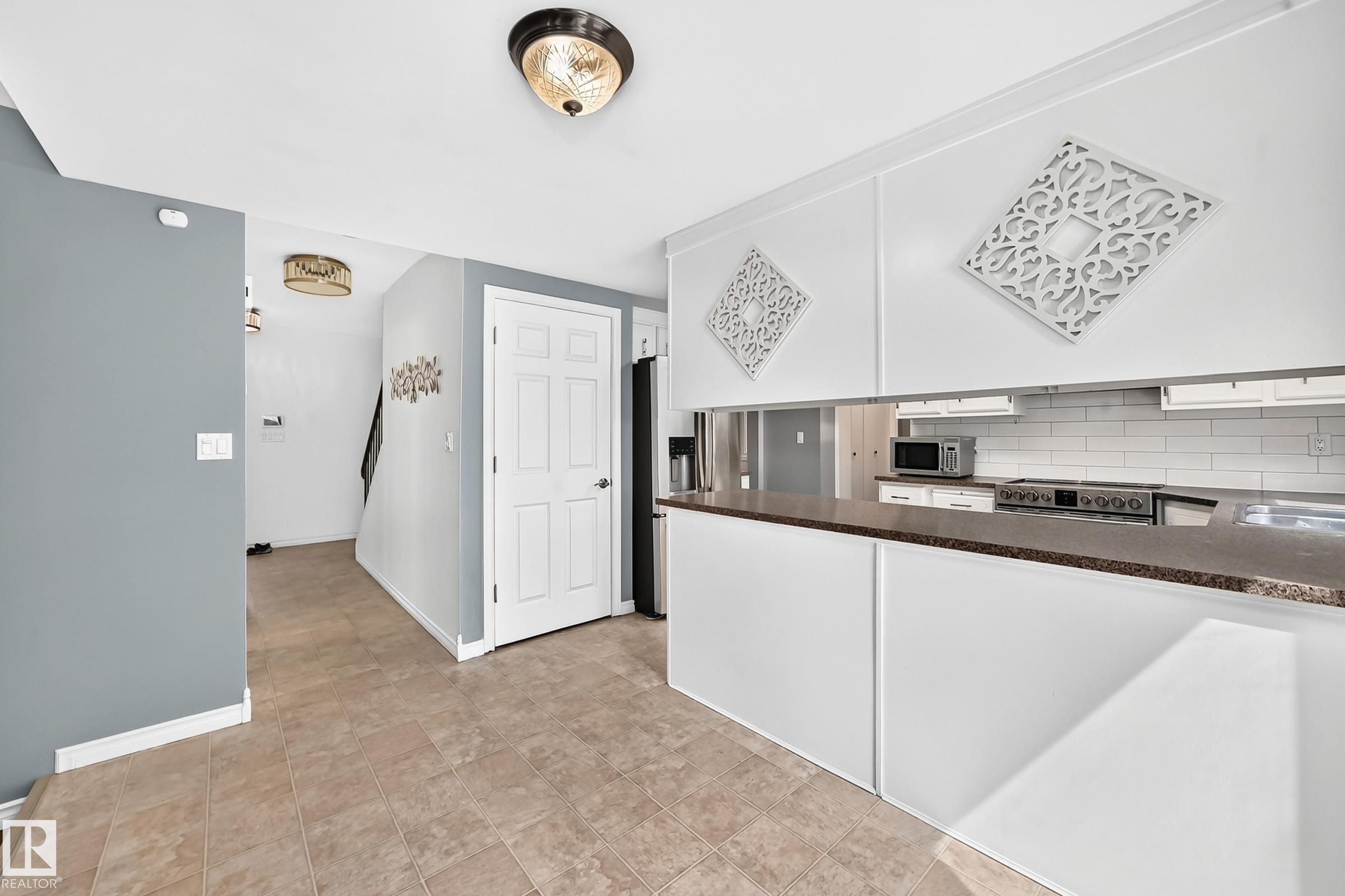 Photo 17 at 10451 26 Avenue NW, Ermineskin, Edmonton