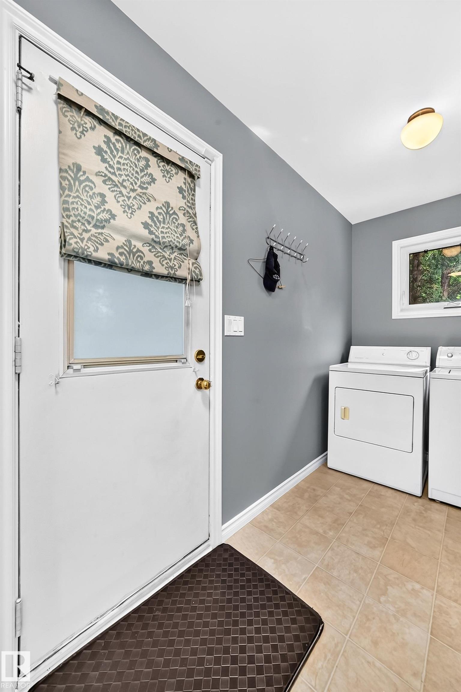 Photo 28 at 10451 26 Avenue NW, Ermineskin, Edmonton