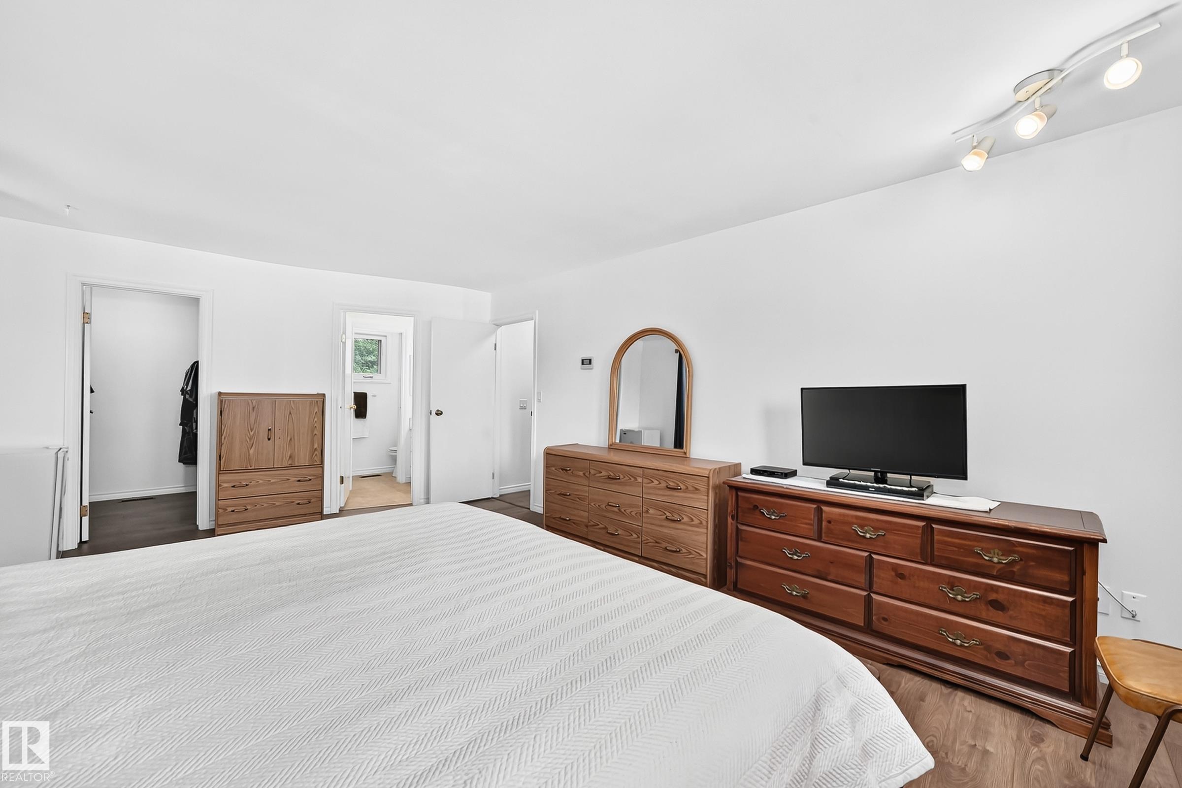Photo 34 at 10451 26 Avenue NW, Ermineskin, Edmonton