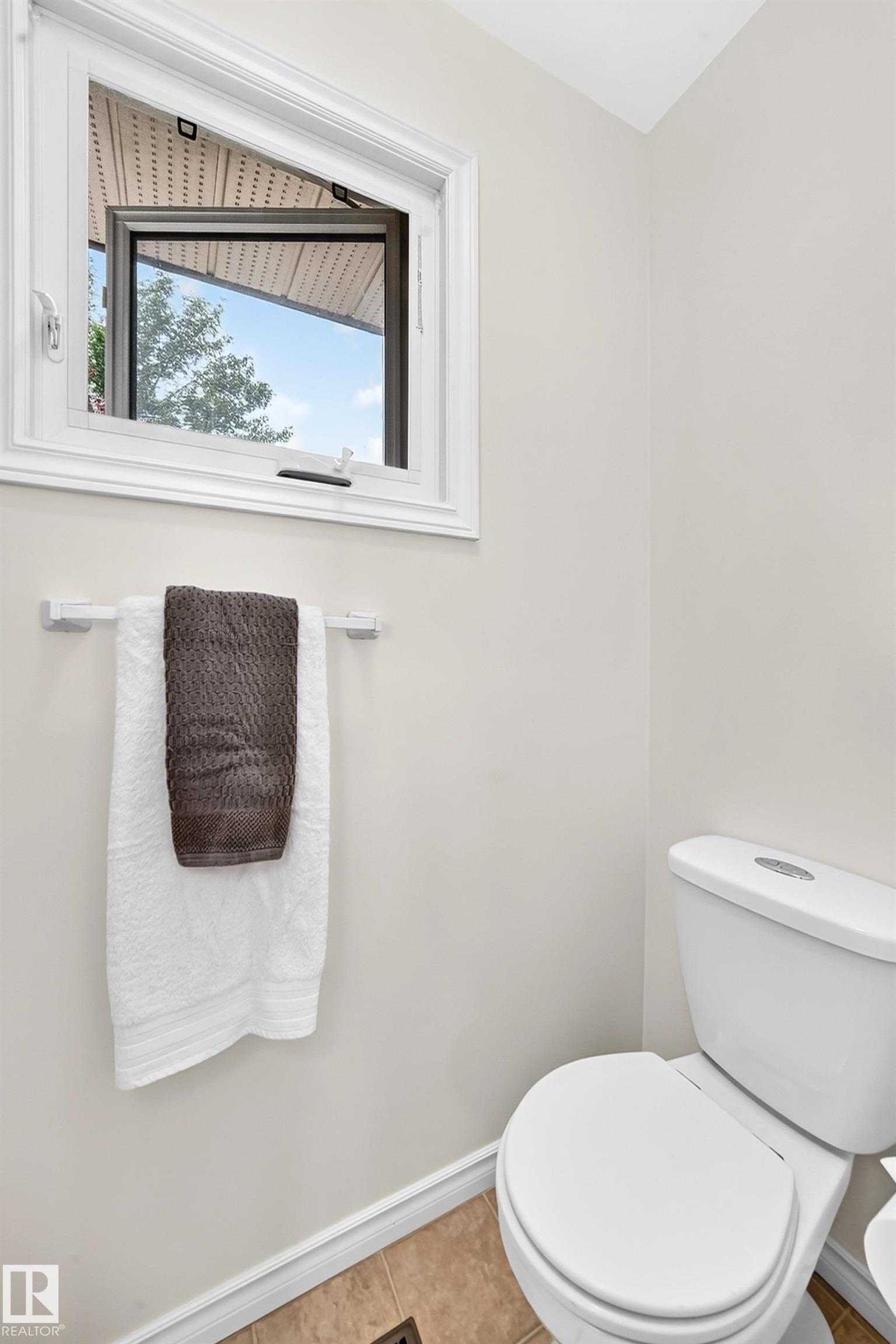 Photo 37 at 10451 26 Avenue NW, Ermineskin, Edmonton