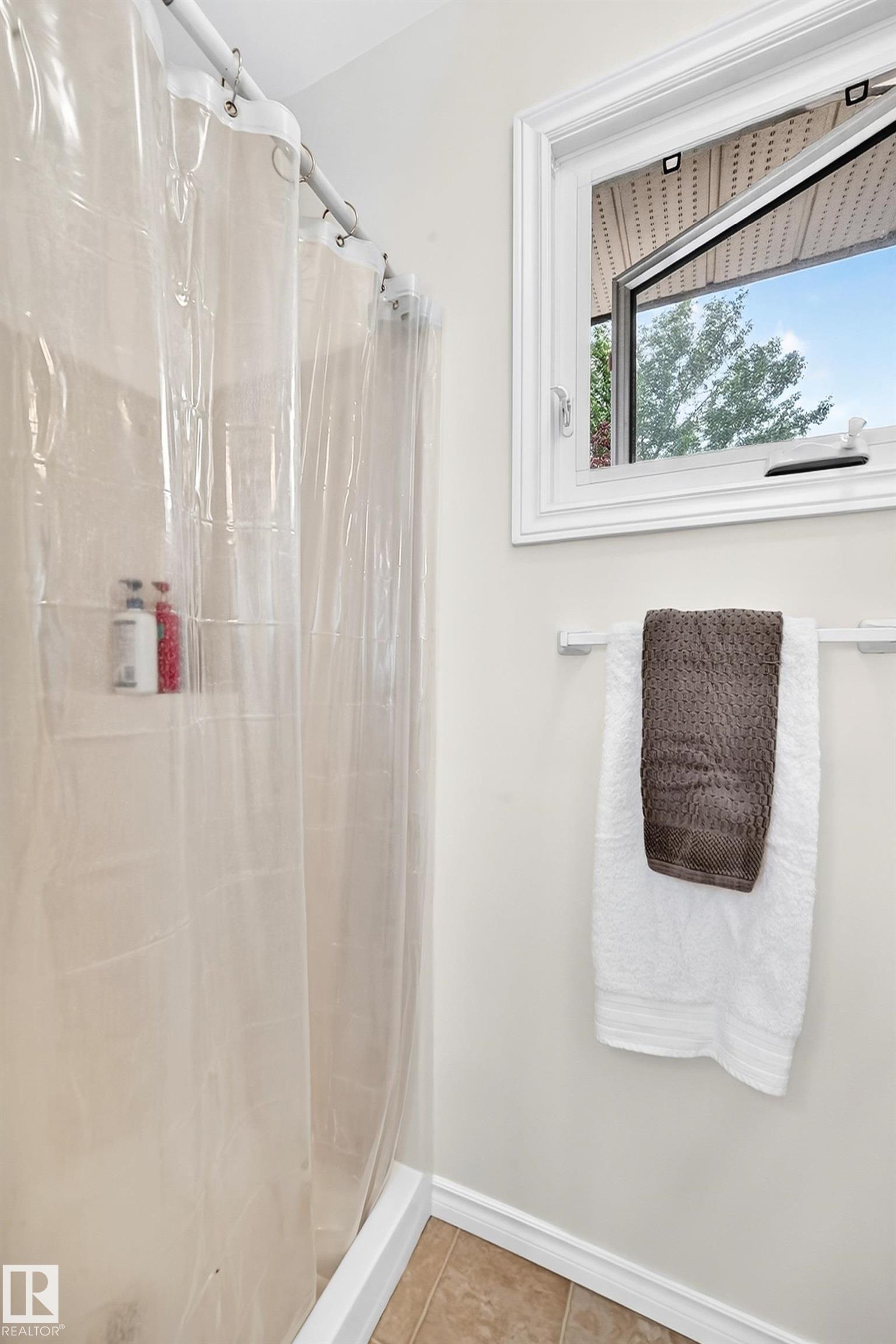 Photo 38 at 10451 26 Avenue NW, Ermineskin, Edmonton