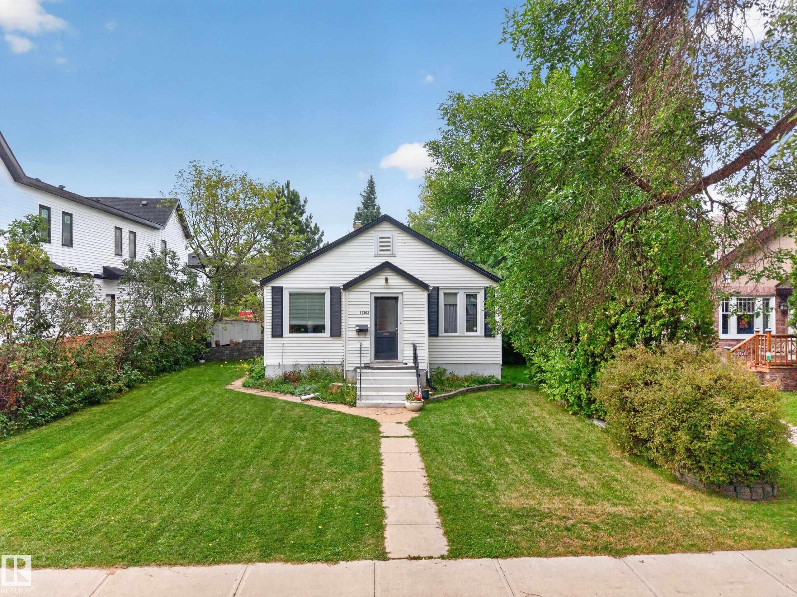 Photo 2 at 11308 123 Street NW, Inglewood, Edmonton
