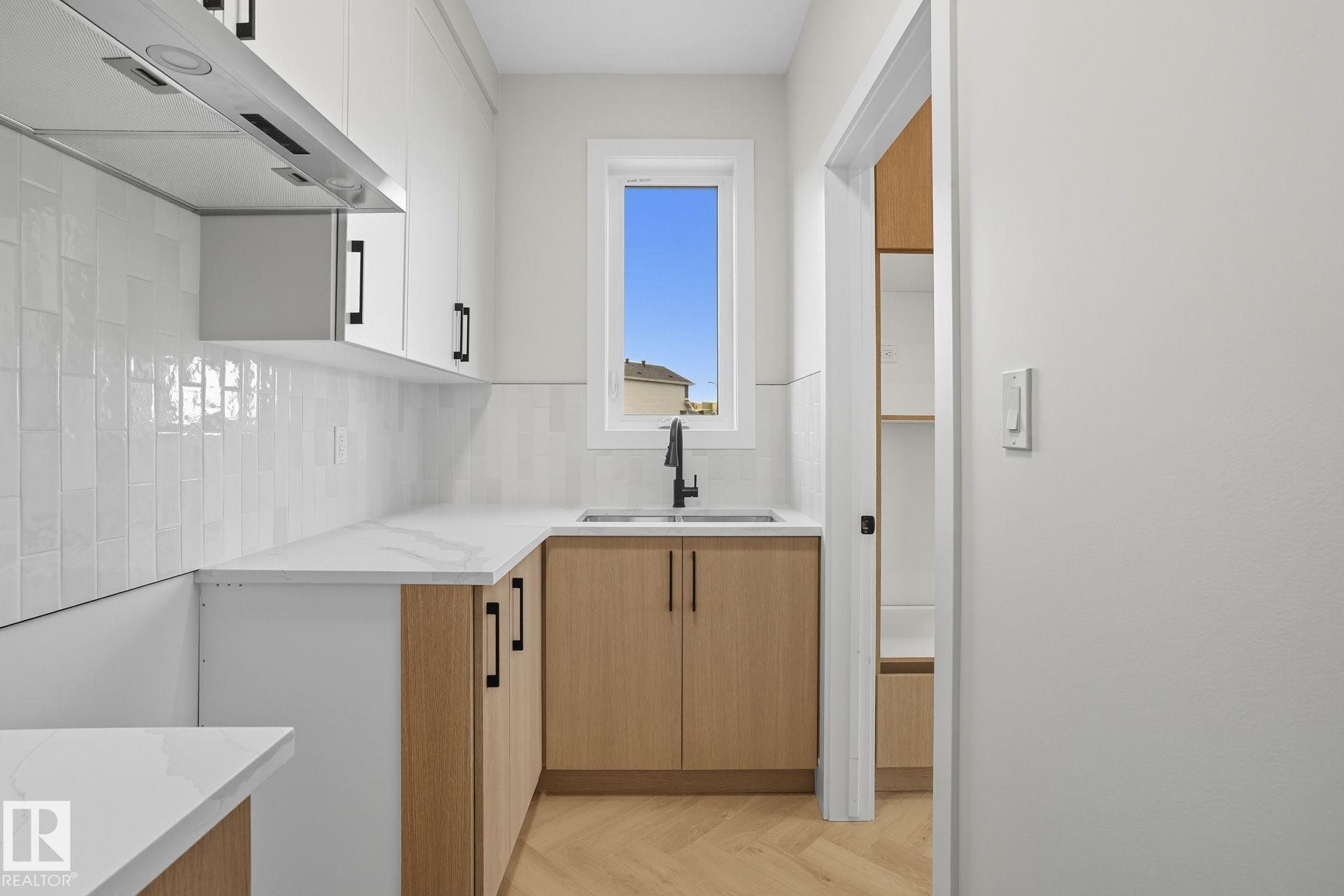 Photo 11 at 18135 87 Street NW, Klarvatten, Edmonton