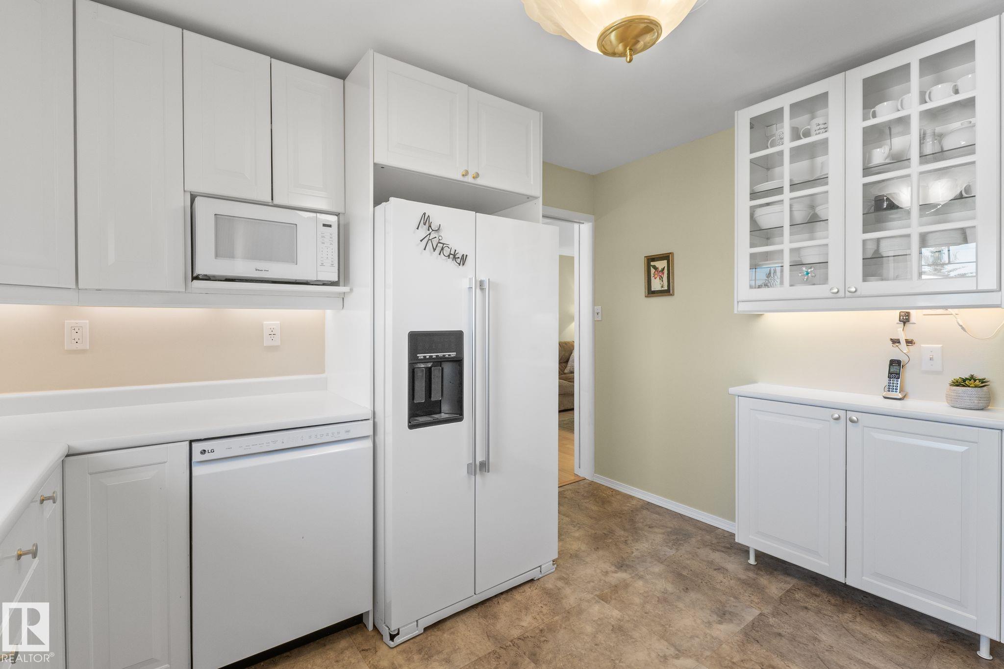 Photo 14 at 15716 78a Avenue NW, Patricia Heights, Edmonton