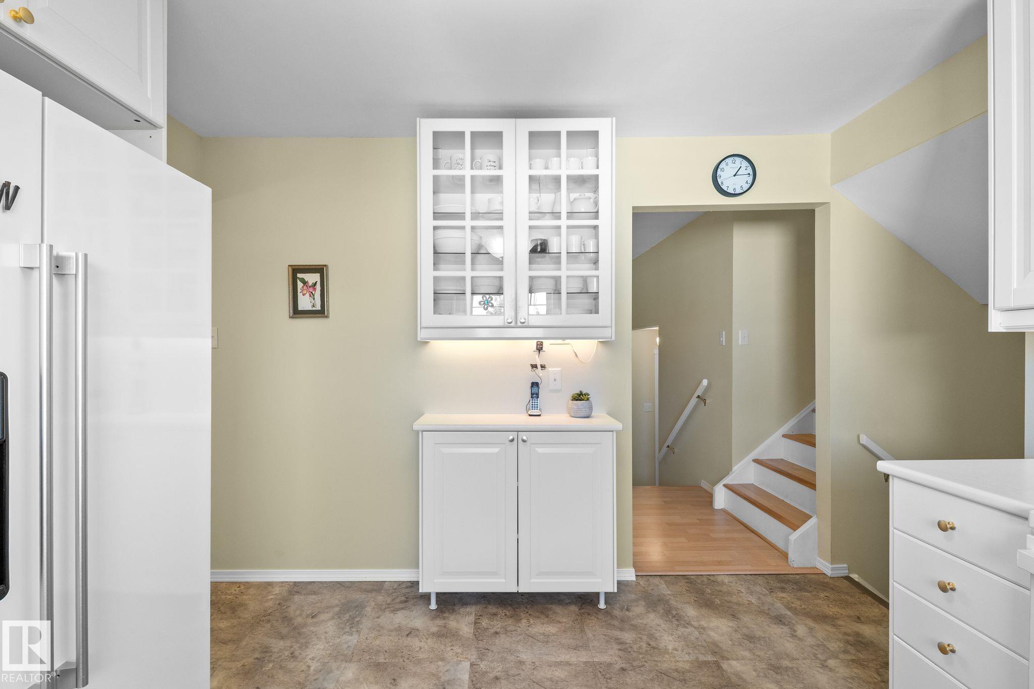 Photo 15 at 15716 78a Avenue NW, Patricia Heights, Edmonton