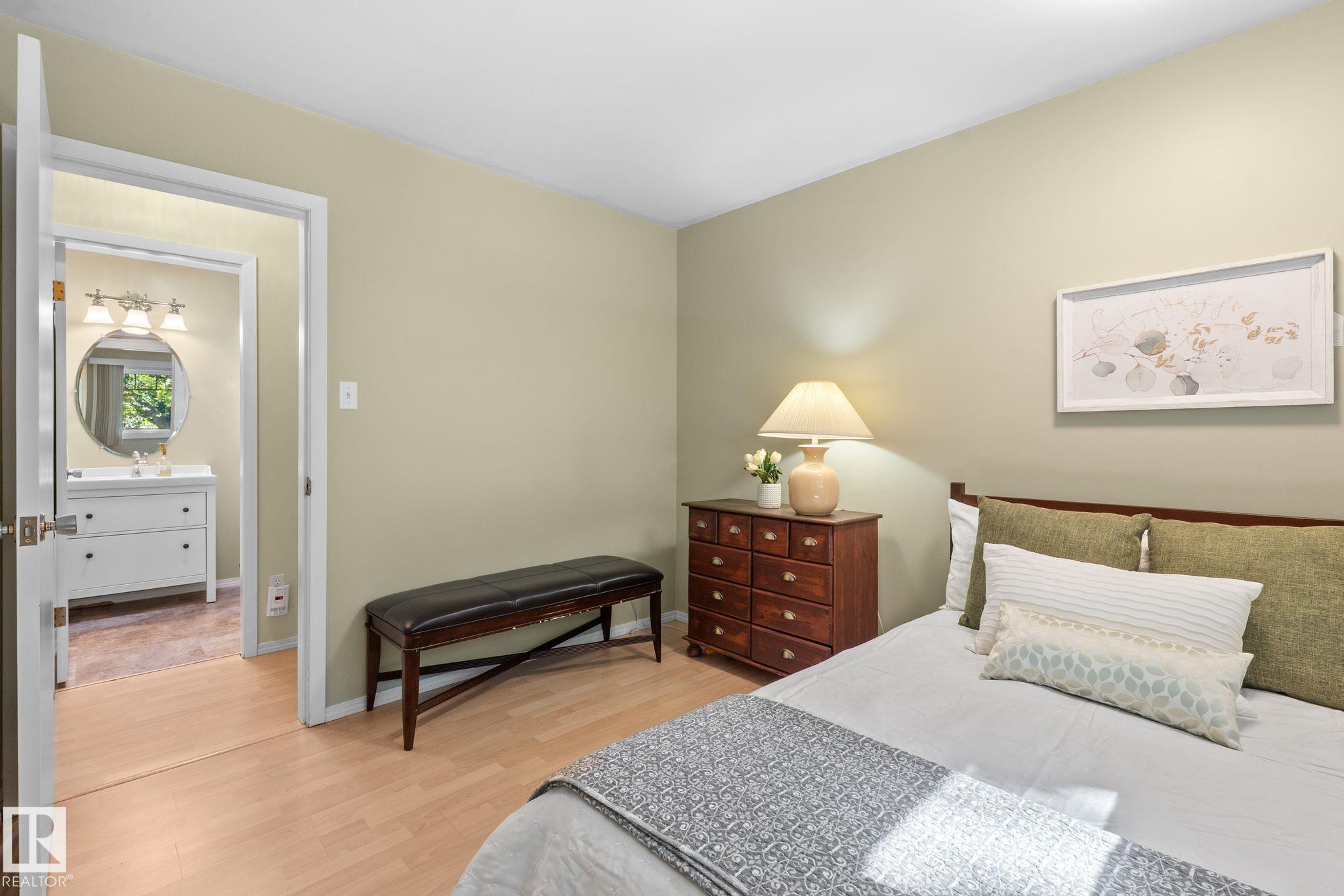 Photo 38 at 15716 78a Avenue NW, Patricia Heights, Edmonton