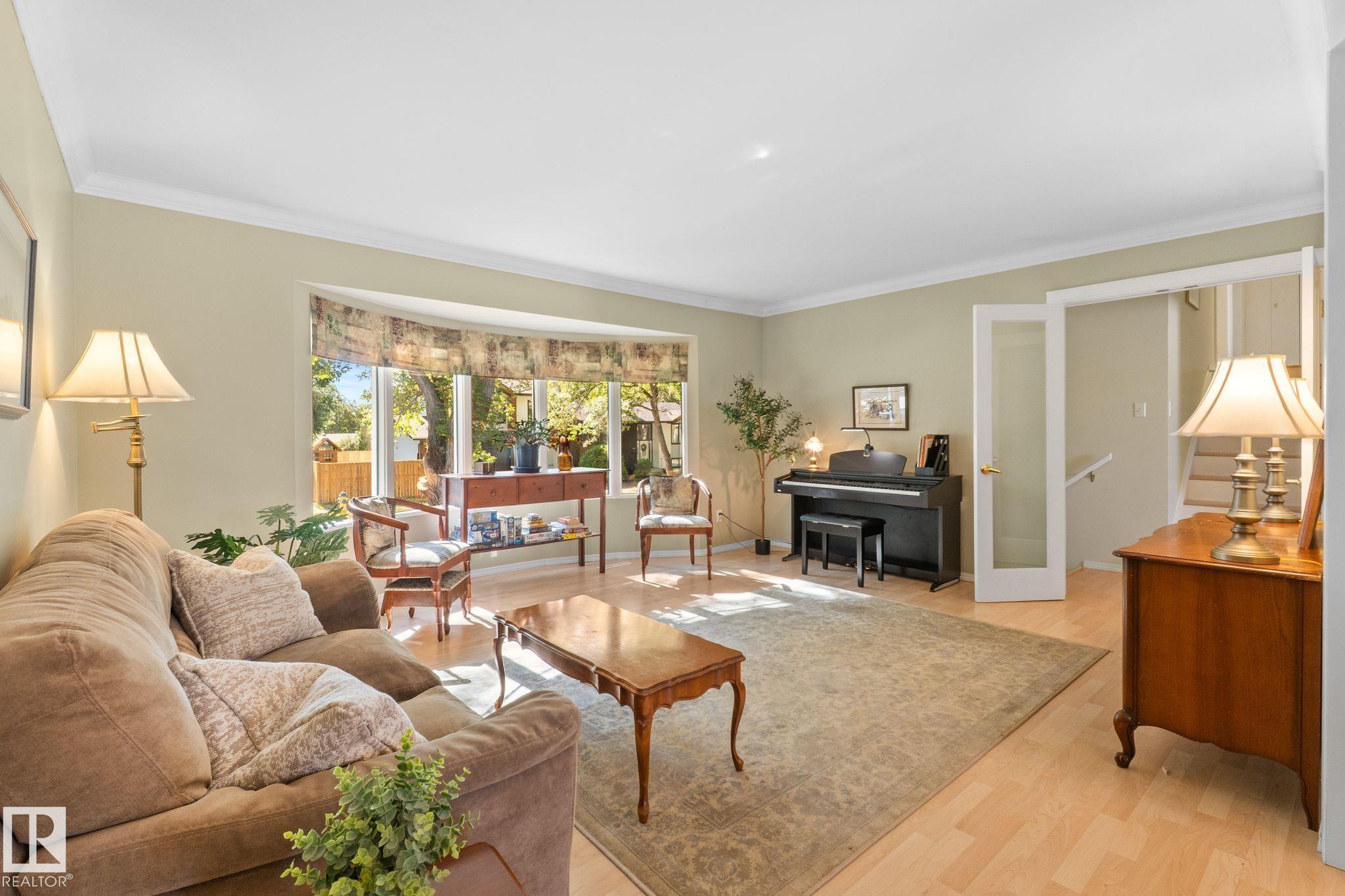 Photo 5 at 15716 78a Avenue NW, Patricia Heights, Edmonton