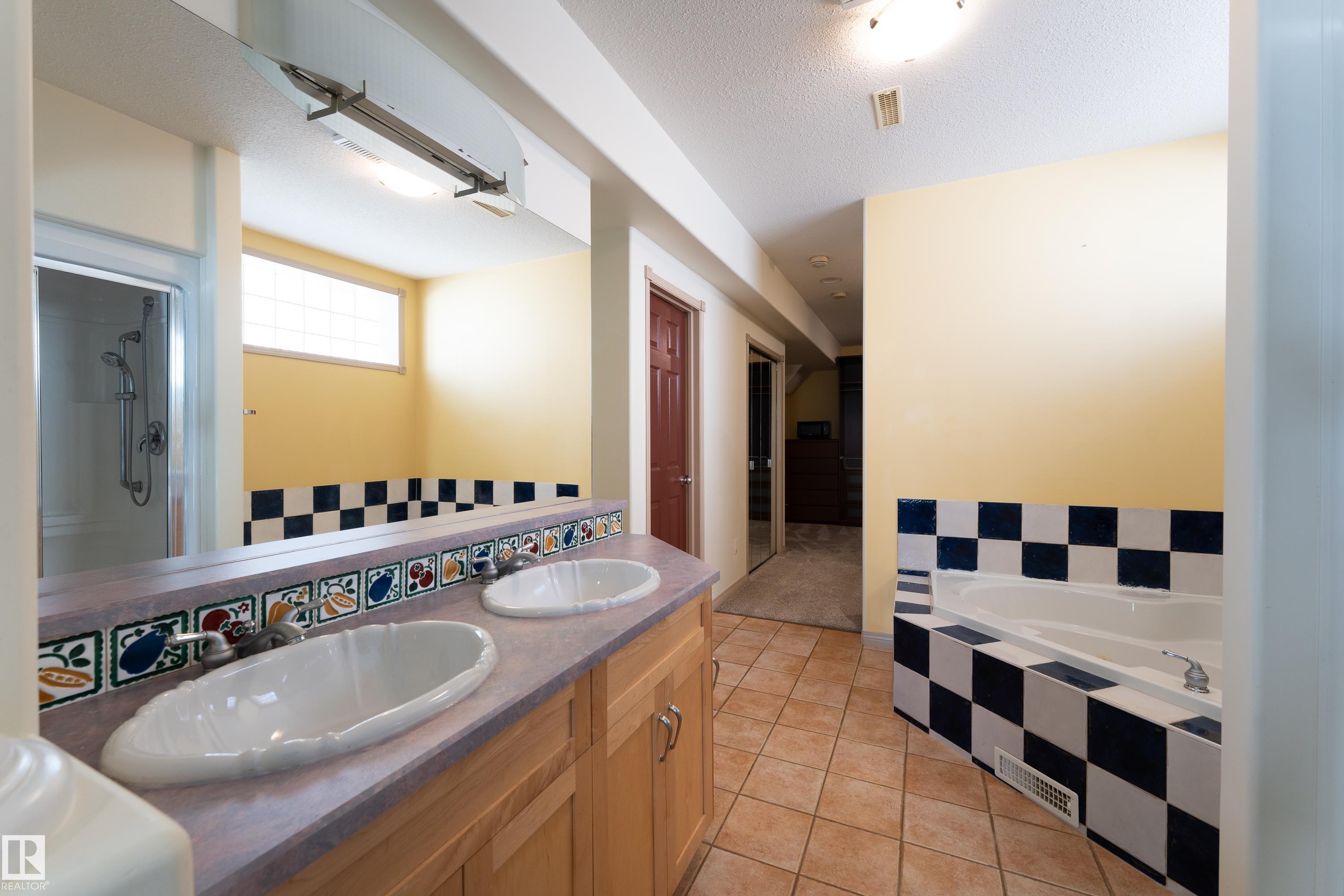 Photo 34 at 1462 Loewen crest NW, Leger, Edmonton