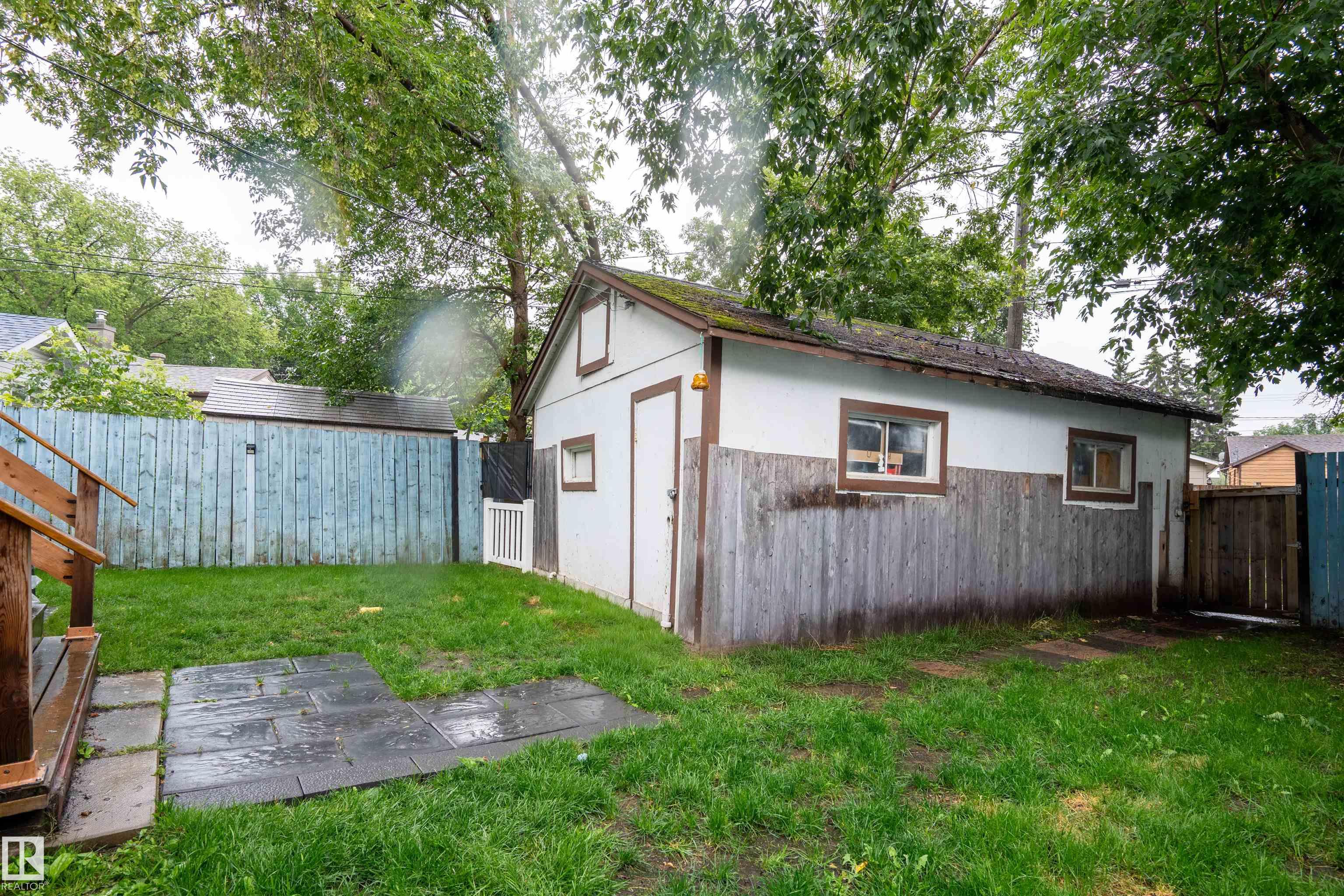Photo 22 at 6111 119 Avenue NW, Montrose, Edmonton