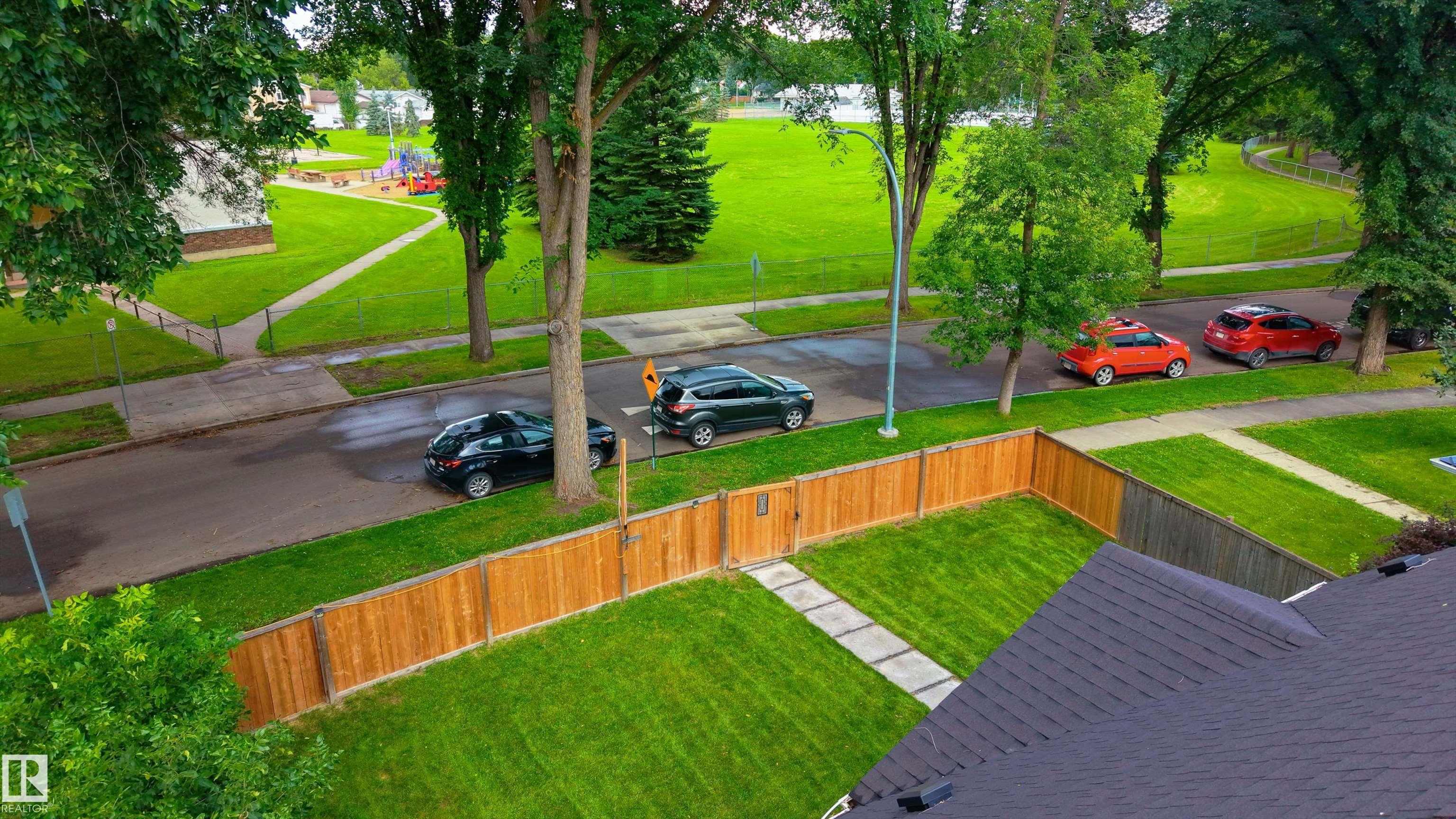 Photo 33 at 6111 119 Avenue NW, Montrose, Edmonton
