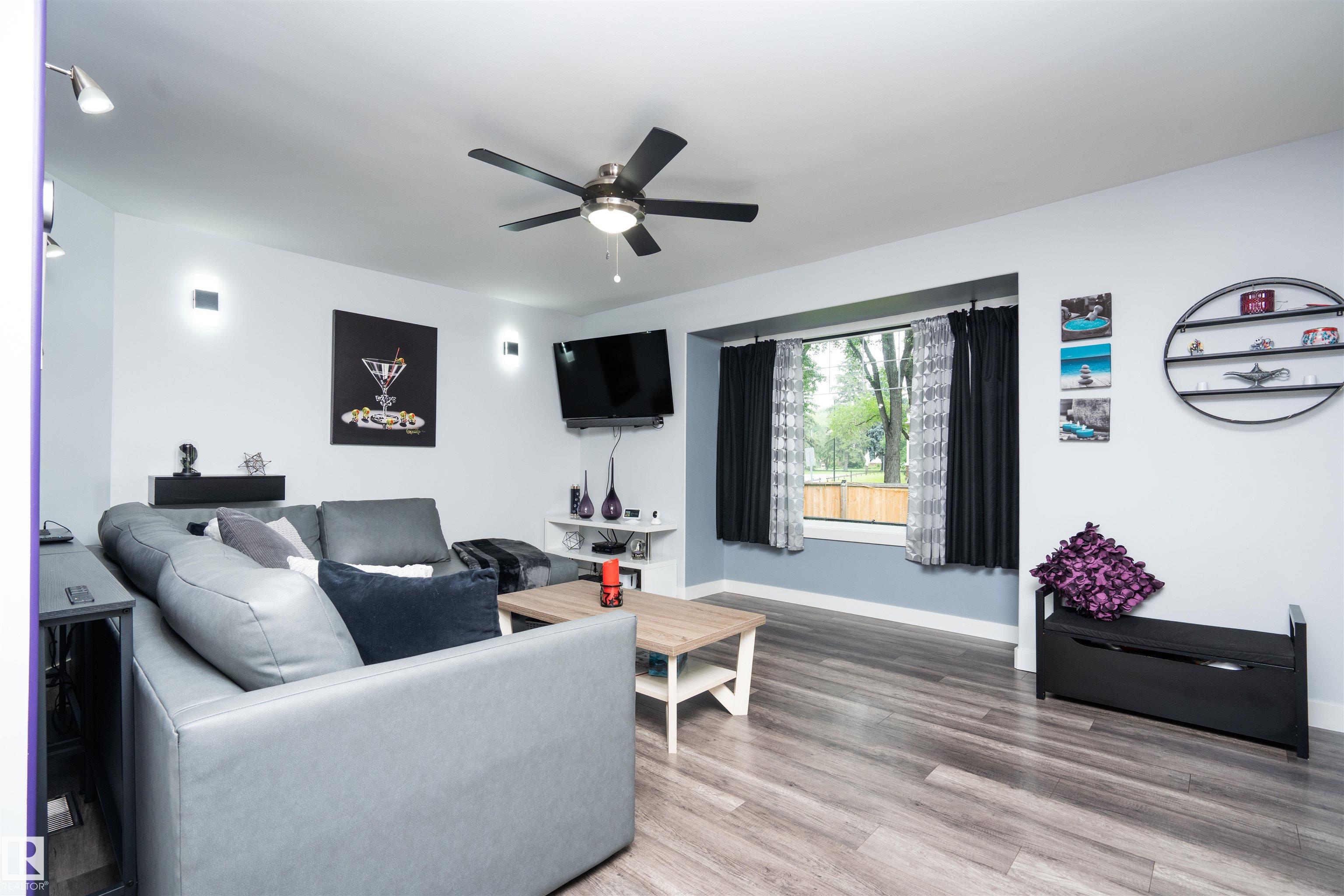 Photo 6 at 6111 119 Avenue NW, Montrose, Edmonton