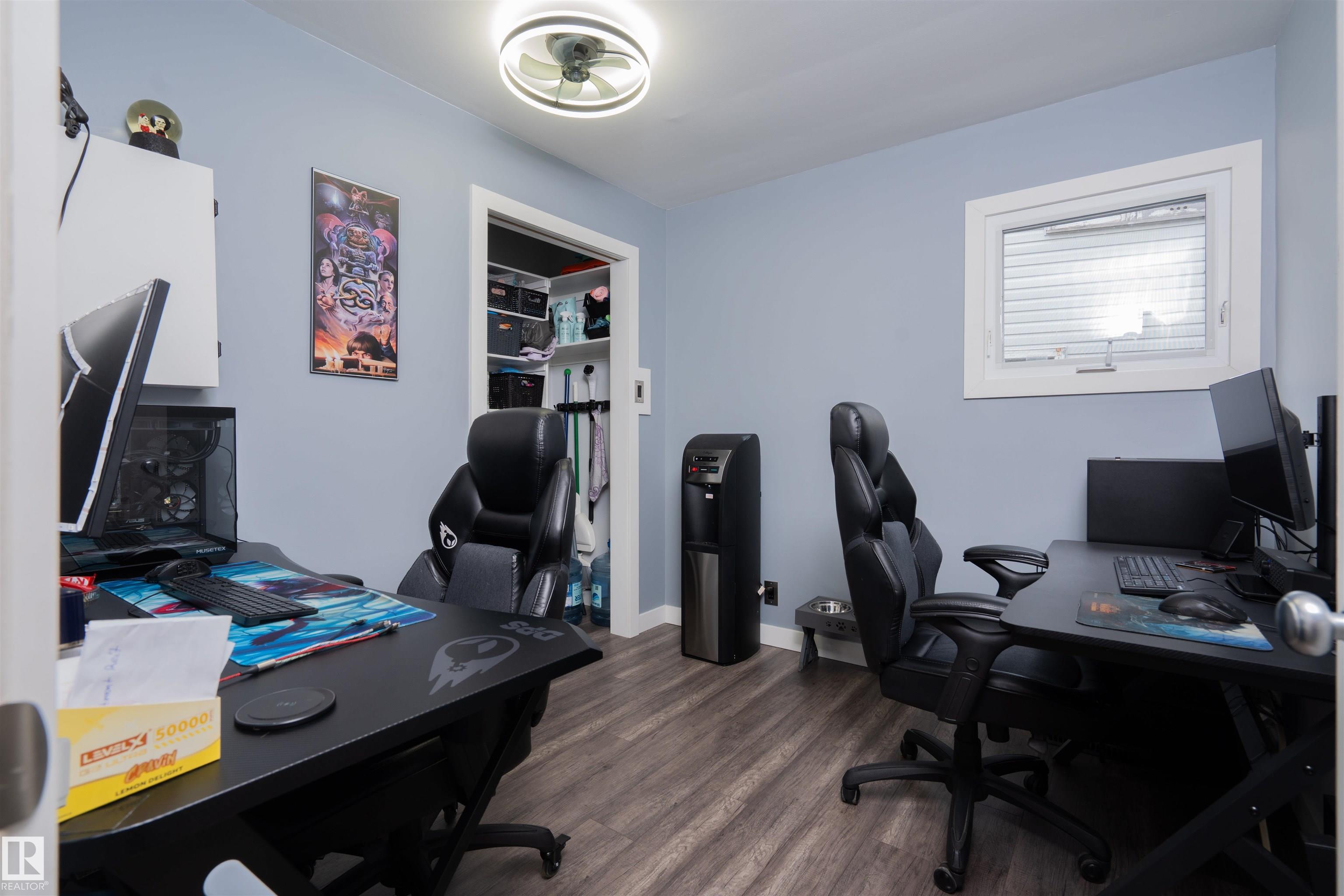 Photo 10 at 6111 119 Avenue NW, Montrose, Edmonton