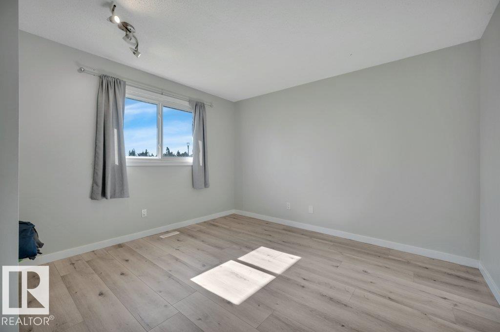 Photo 22 at 18023 73 Avenue NW, Lymburn, Edmonton