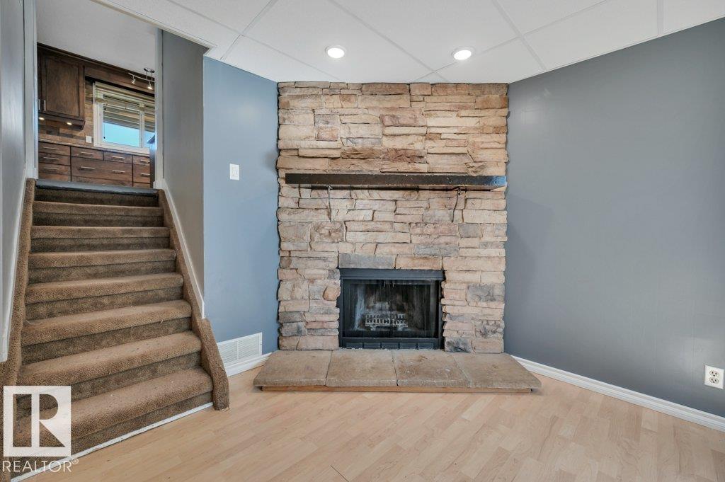 Photo 31 at 18023 73 Avenue NW, Lymburn, Edmonton