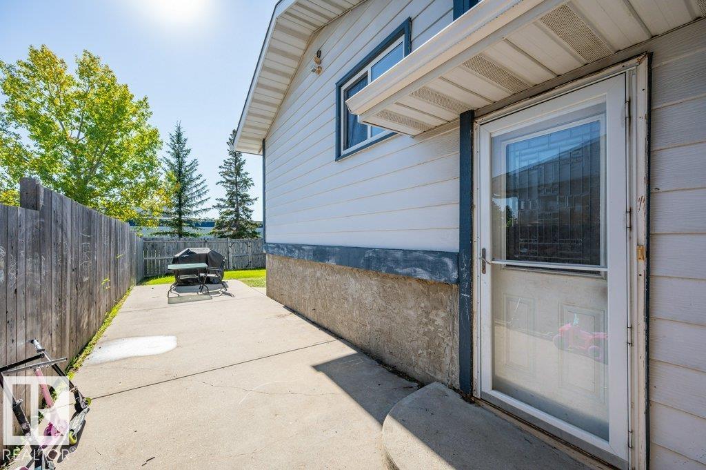 Photo 39 at 18023 73 Avenue NW, Lymburn, Edmonton