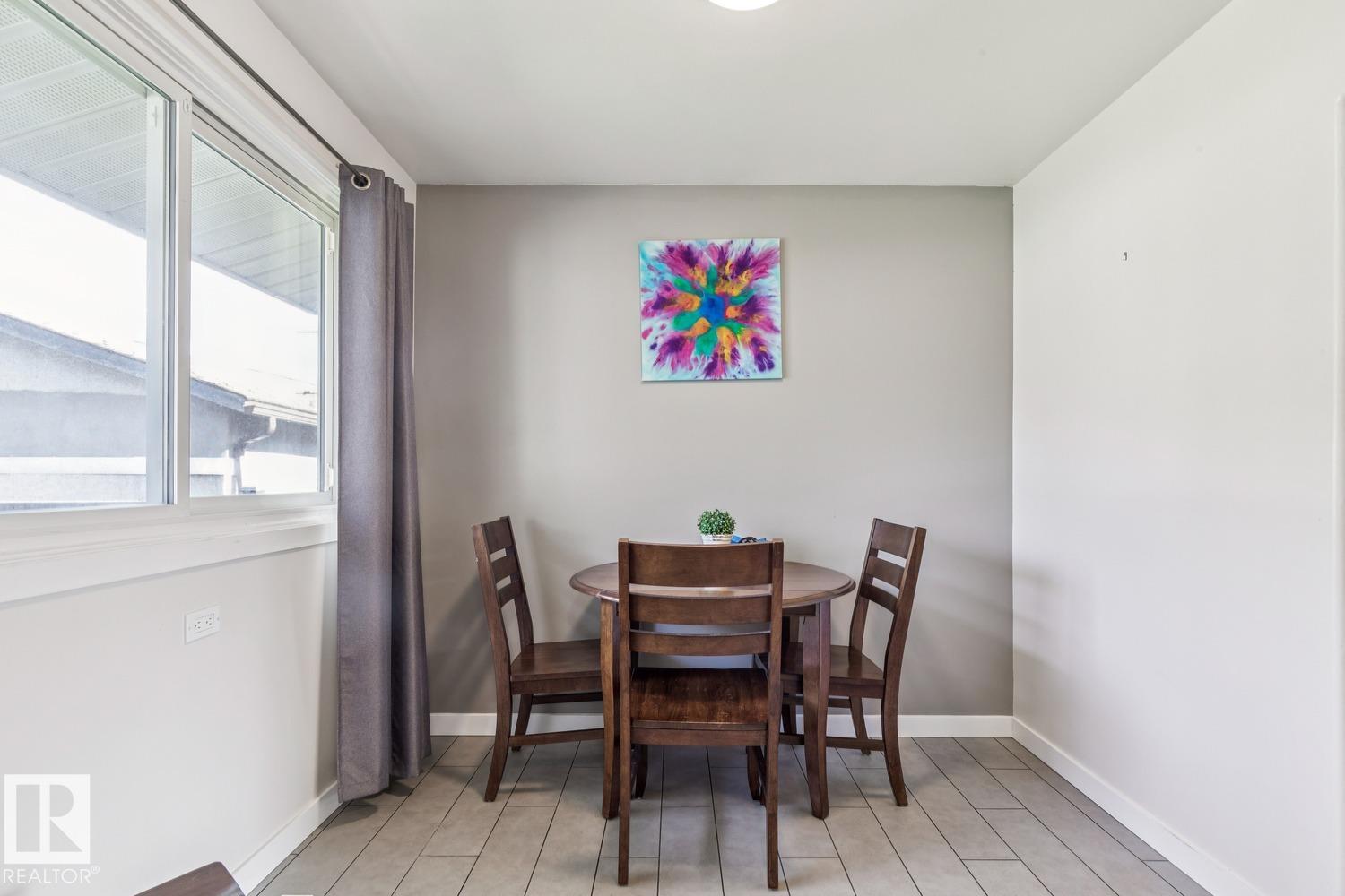 Photo 13 at 16522 104 Avenue NW, Britannia Youngstown, Edmonton