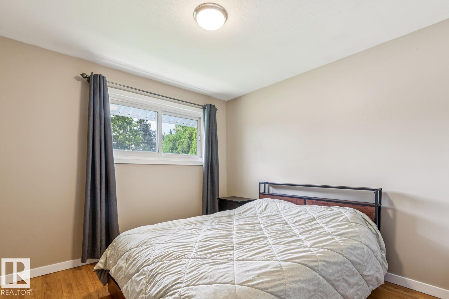 Photo 14 at 16522 104 Avenue NW, Britannia Youngstown, Edmonton