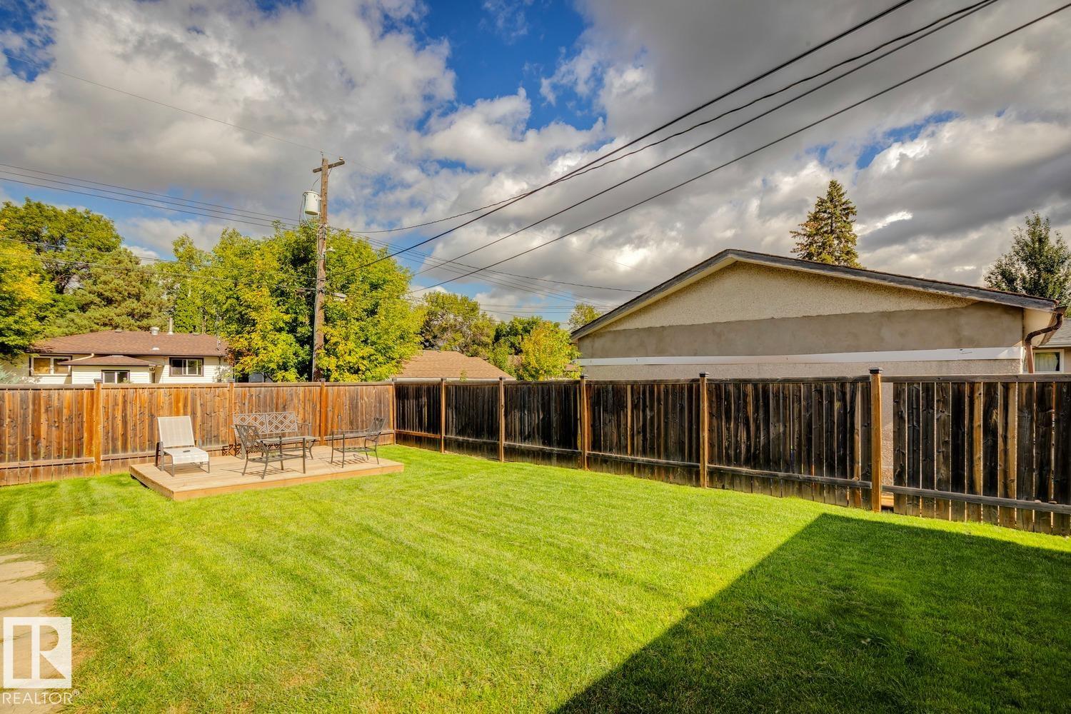 Photo 33 at 16522 104 Avenue NW, Britannia Youngstown, Edmonton