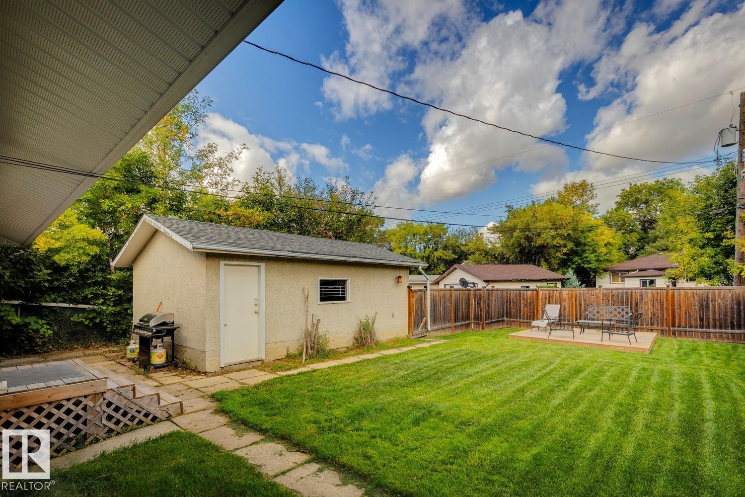 Photo 34 at 16522 104 Avenue NW, Britannia Youngstown, Edmonton
