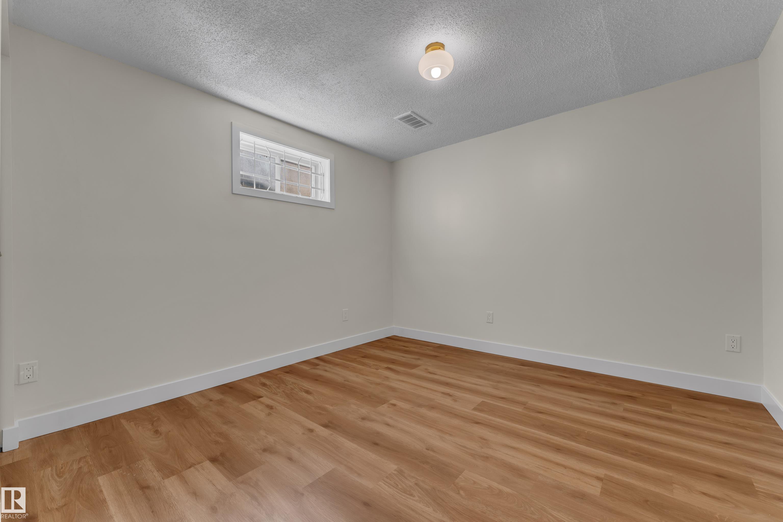 Photo 33 at 11427 141 Avenue NW, Carlisle, Edmonton